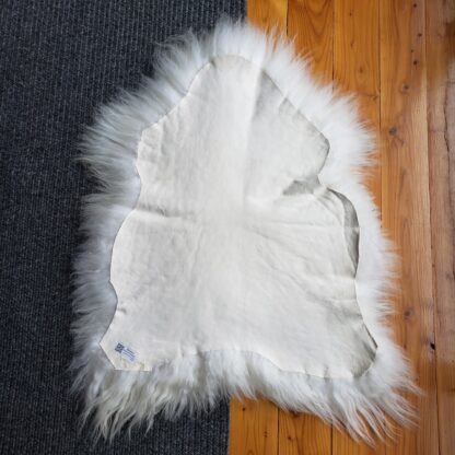 Natural white Icelandic sheepskin rug