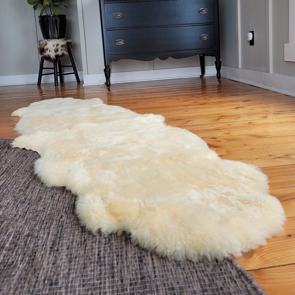Dense Short wool medical double sheepskin rug for pressure sores and to keep skin dry