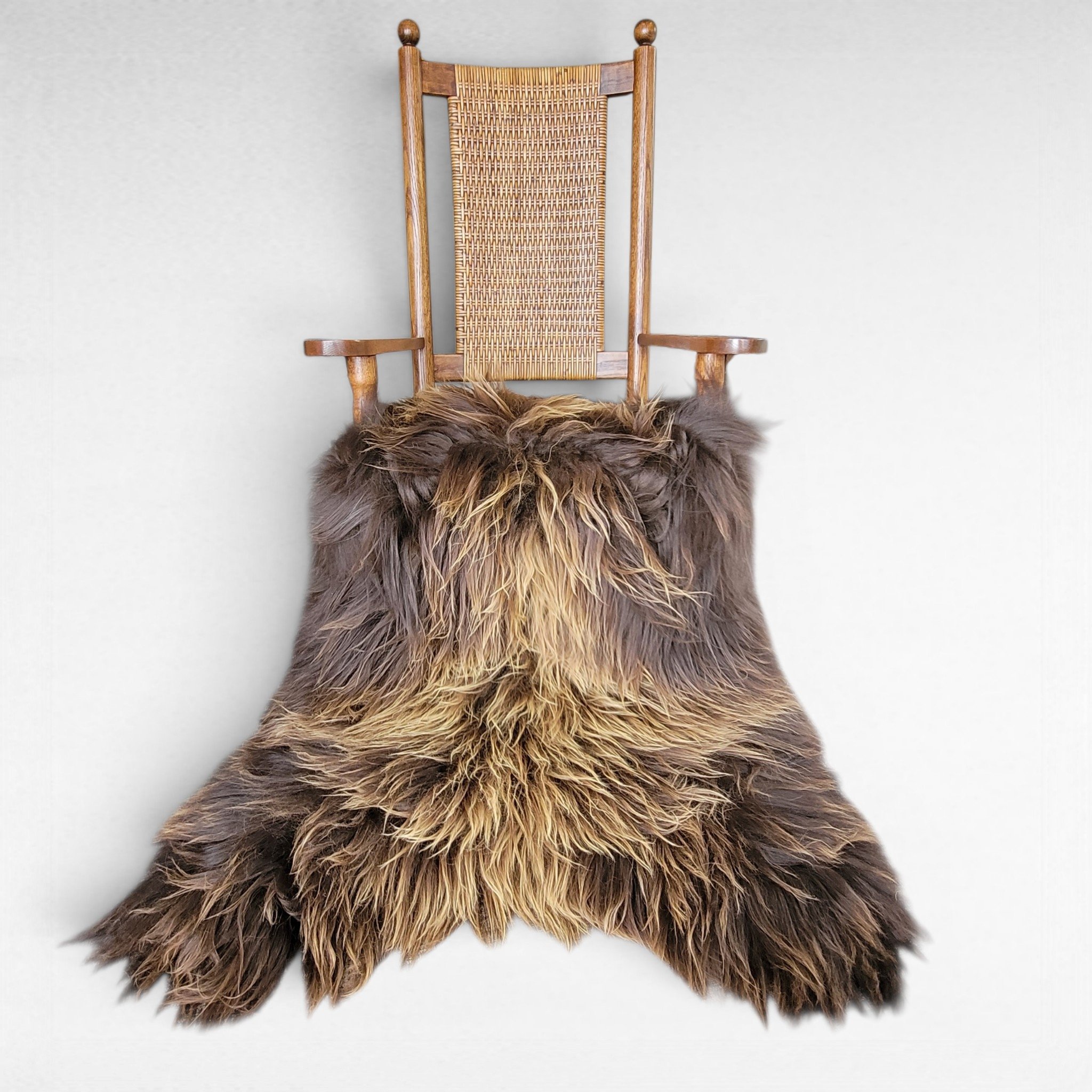 Giant Wide Icelandic Sheepskin - Brown Moorit 55" x 40" Giant Wide Icelandic Sheepskin - Brown Moorit 55" x 40" - Image 2