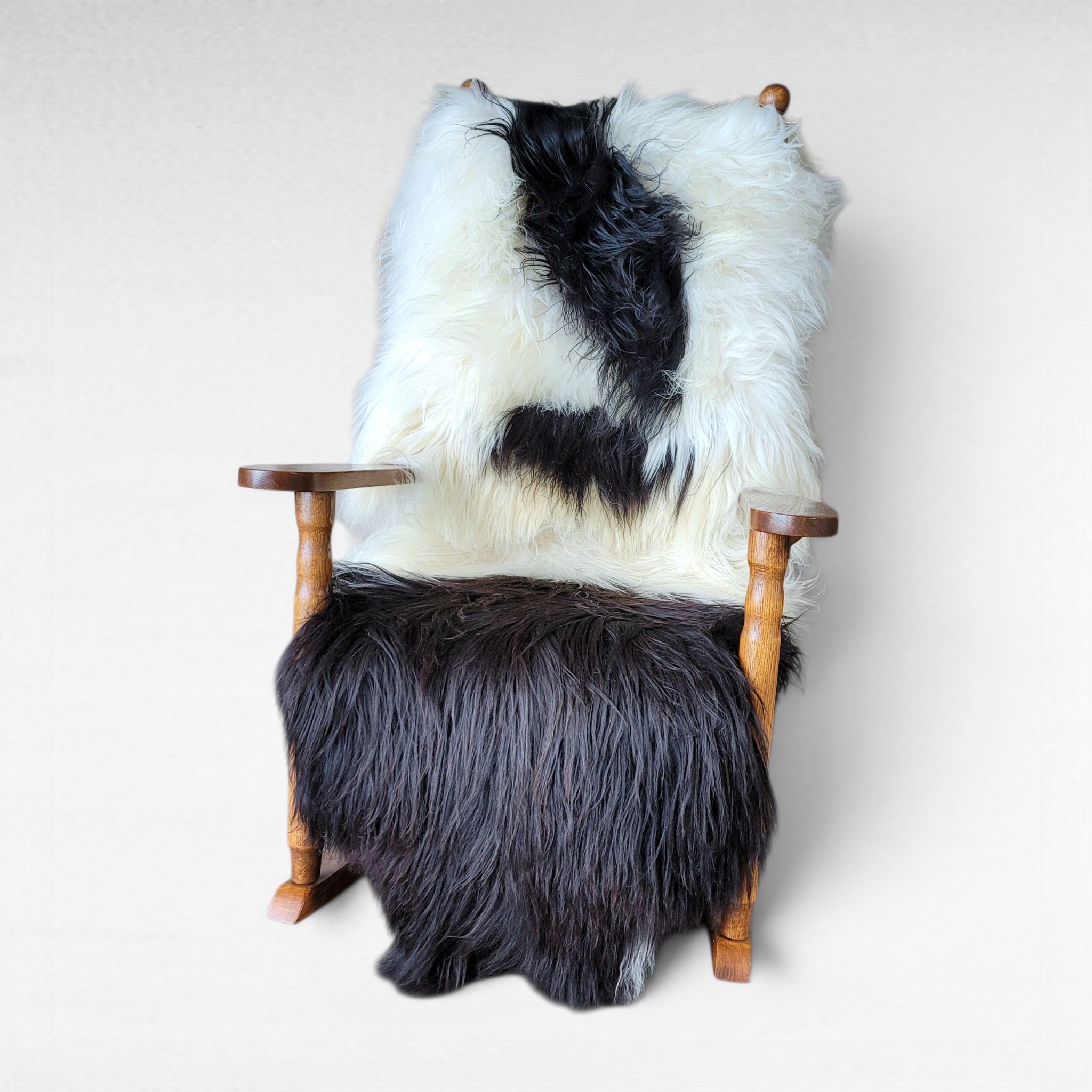 Spotted Double Pelt Long Icelandic Sheepskin Spotted Double Pelt Long Icelandic Sheepskin - Image 3