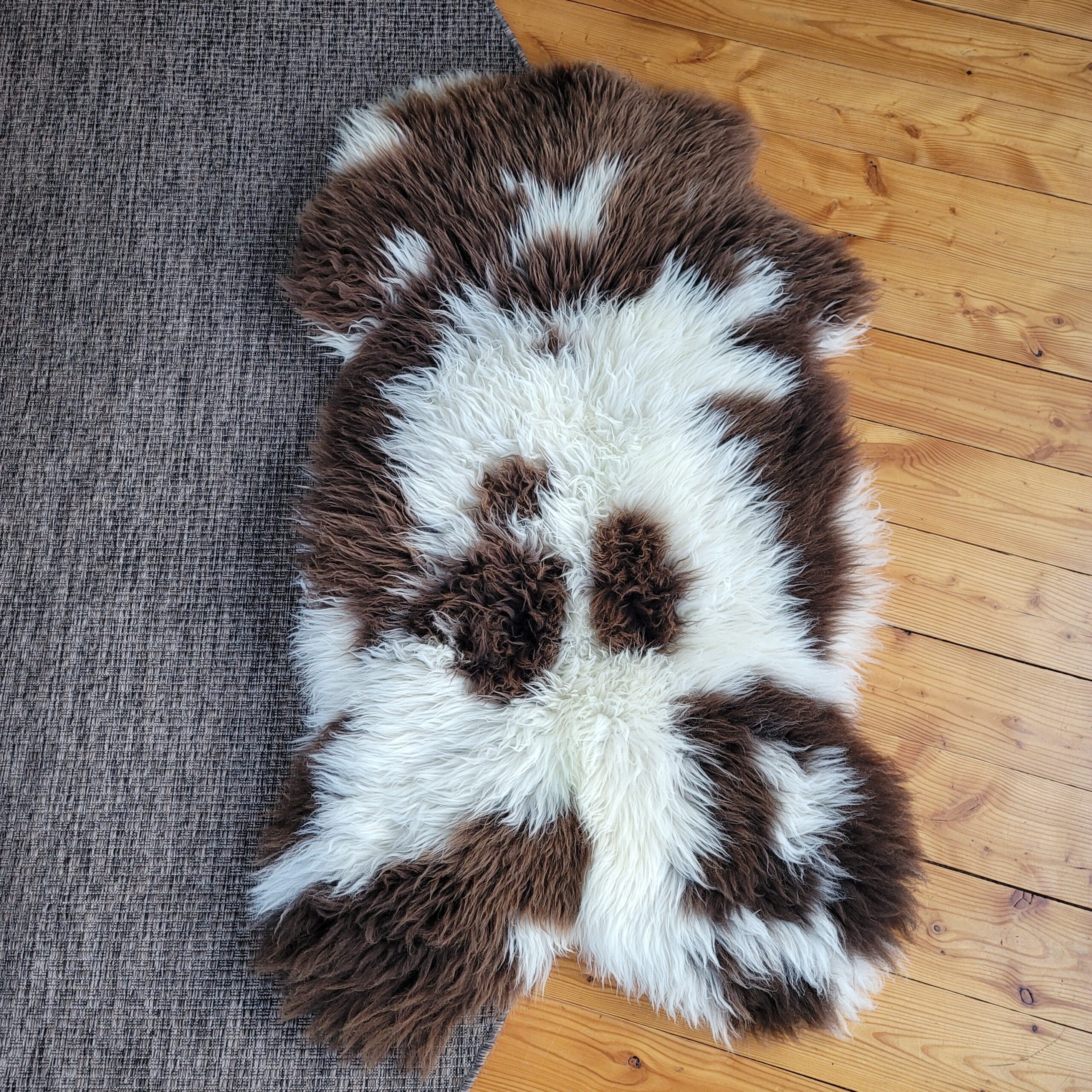 Extra Large Soft Spotted Genuine Holland Sheepskin (51" x 29") - Image 2