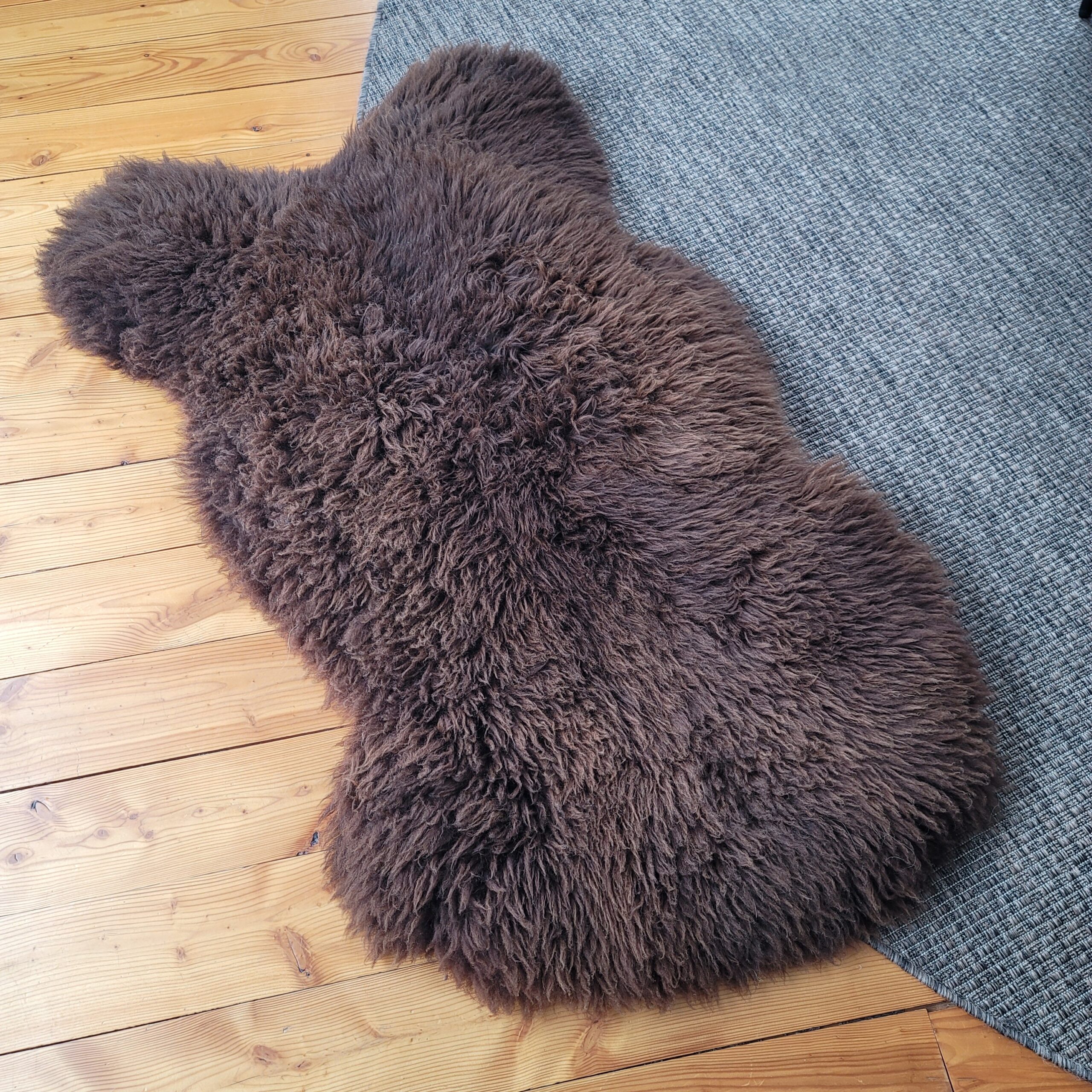Large Natural Brown Lofty Plush Dutch Sheepskin 52" x 32" Large Natural Brown Lofty Plush Dutch Sheepskin 52" x 32" - Image 4