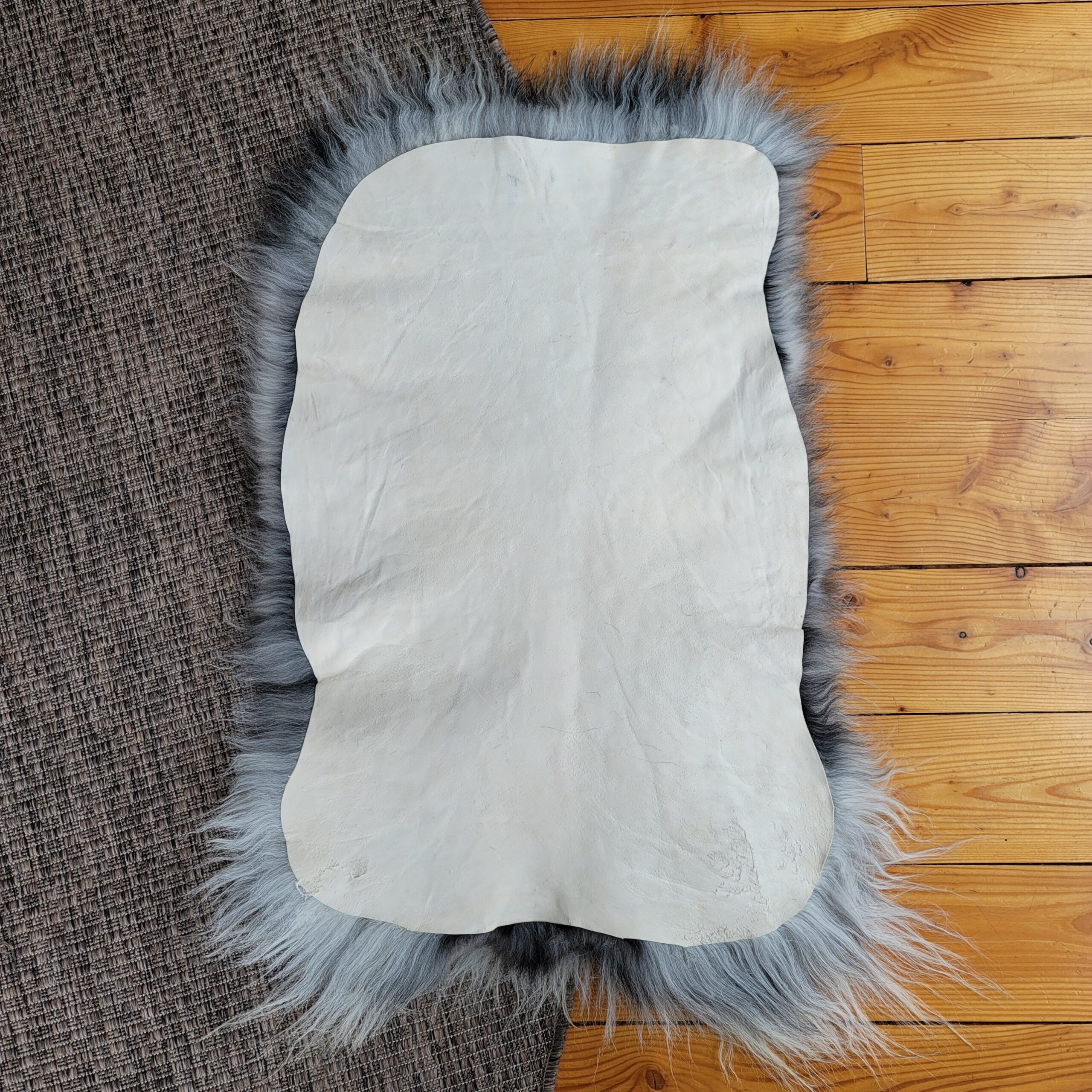 Small Silver Heidschnucke Sheepskin Accent Rug - Image 5
