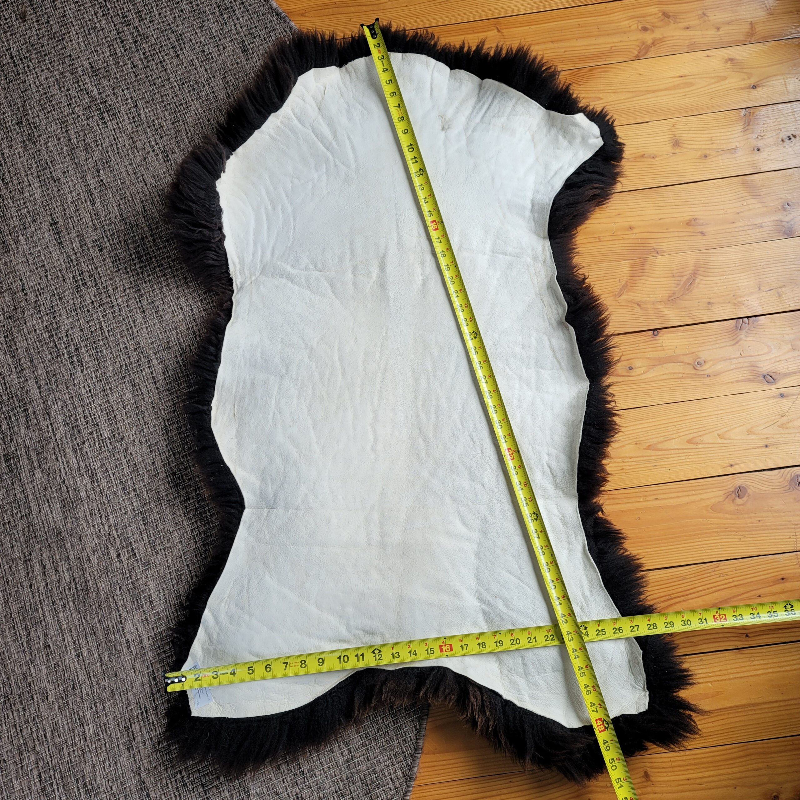 Big Brown Dutch Sheepskin Rug 50" x 29" Big Brown Dutch Sheepskin Rug 50″ x 29″
