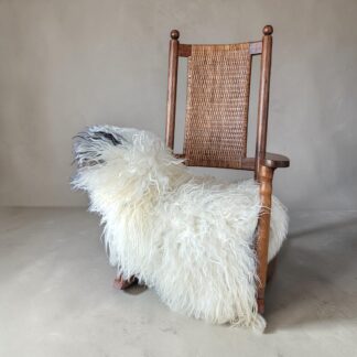 Spotted Icelandic Lambskin – Curly Fleece