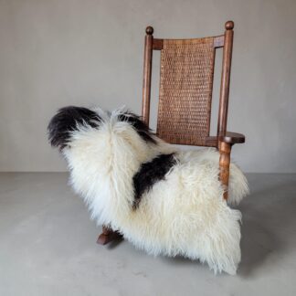 Spotted Icelandic Lambskin – Curly Fleece