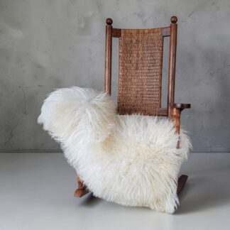 Curly Icelandic Lambskin – Ivory Cream Ecru