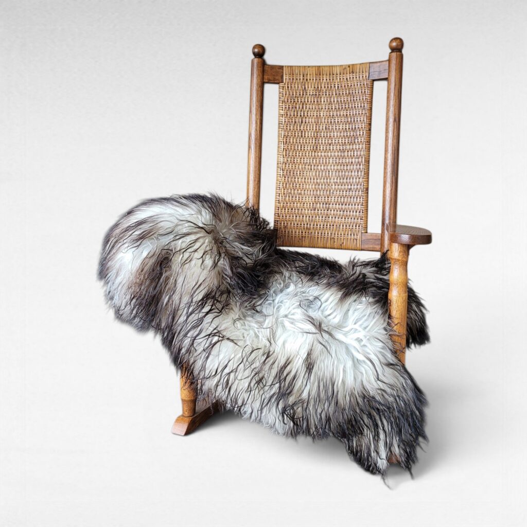 Blacky Brown Curly Icelandic Sheepskin Rug (45" x 33")