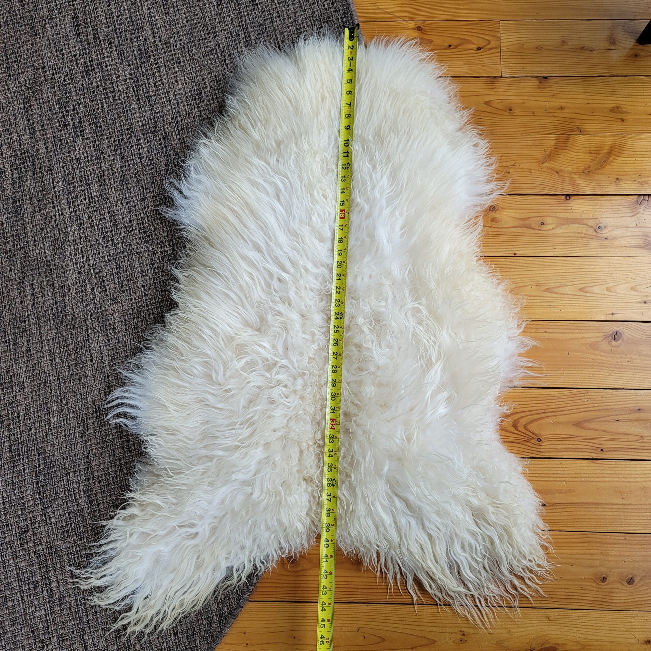 Curly Natural Icelandic Lambskin - Image 20