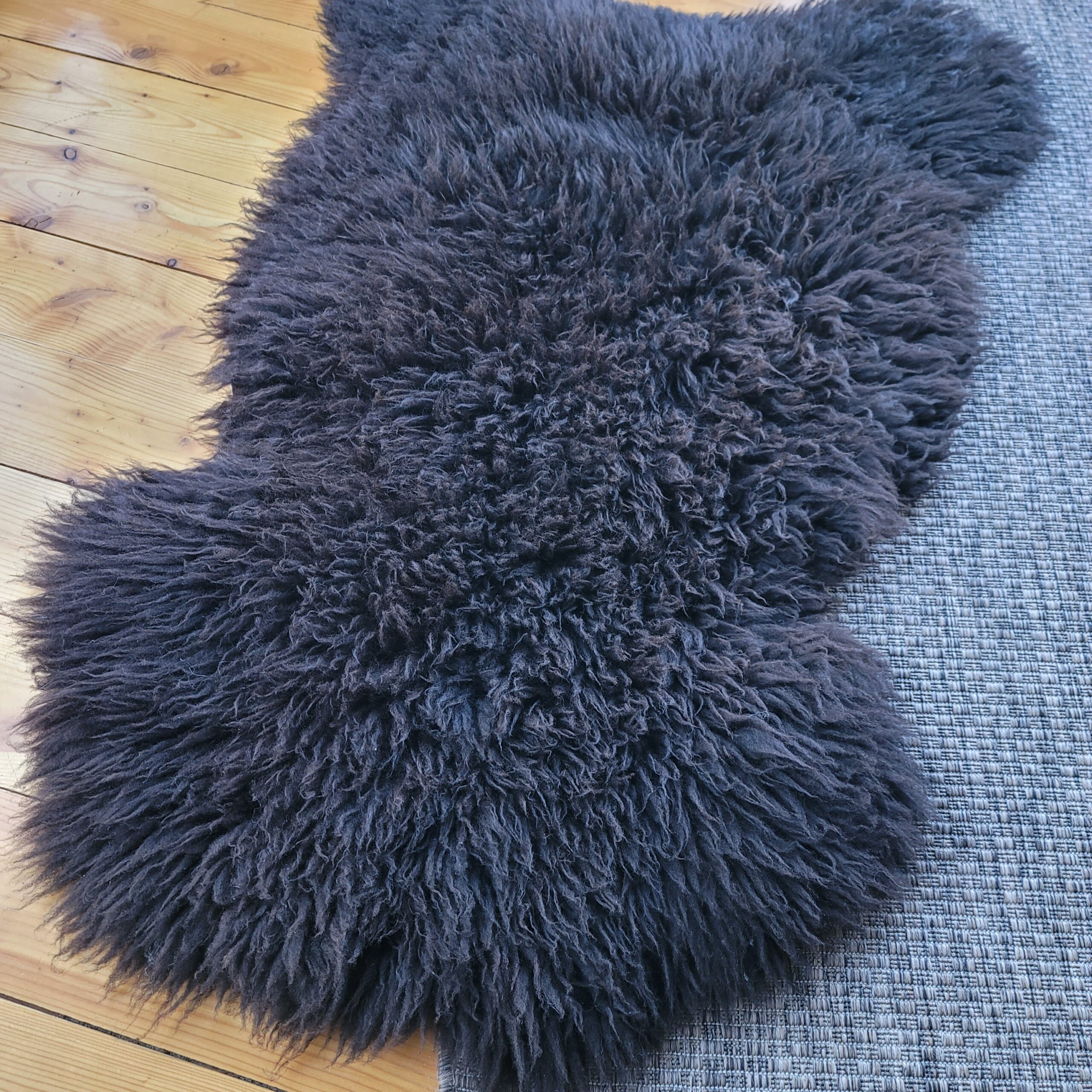 Cool Dark Brown Sheepskin - Luxurious Textured Woolly Feel (49" x 32") Cool Dark Brown Sheepskin - Luxurious Textured Woolly Feel (49" x 32") - Image 4