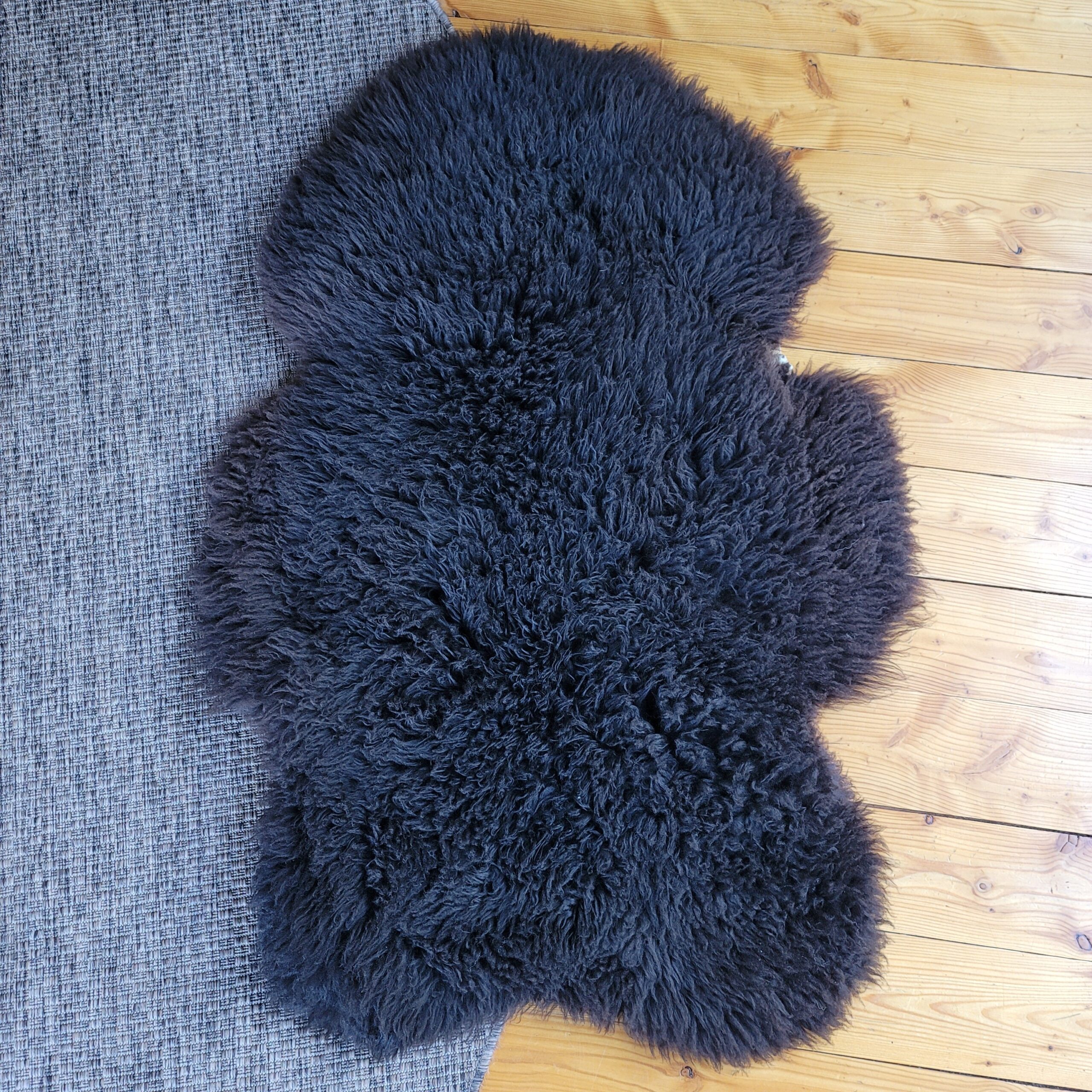 Stitched & Fixed Swedish Sheepskin Throw - Silky Soft Wool (46" x 30") - Image 4