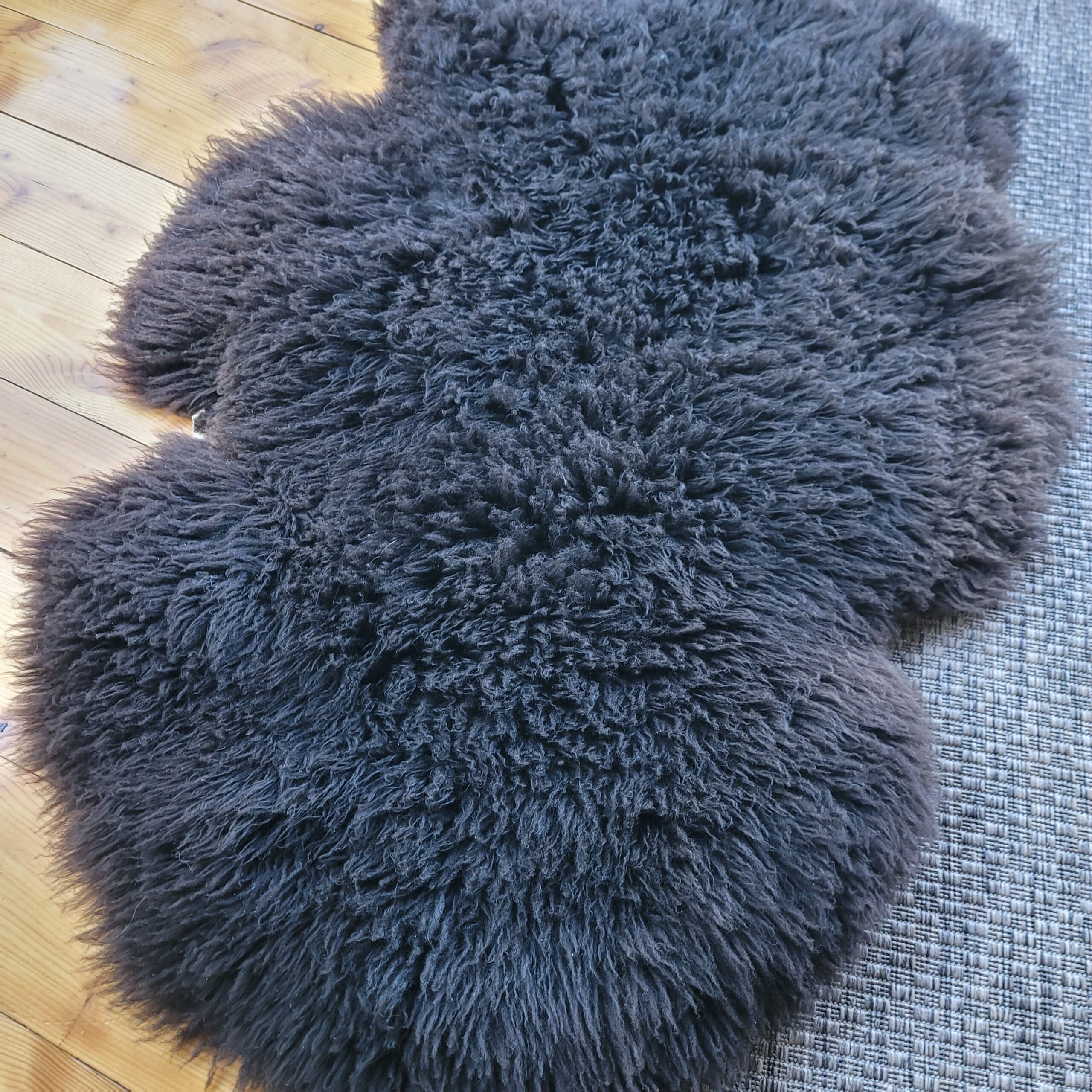Stitched & Fixed Swedish Sheepskin Throw - Silky Soft Wool (46" x 30") - Image 3