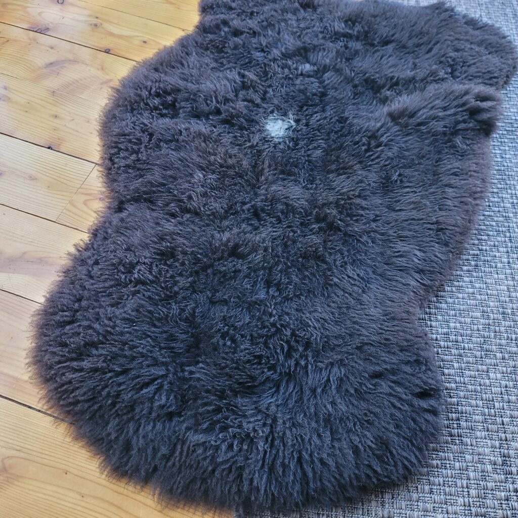 Sheepskin Pelt Dog & Cat Pet Beds