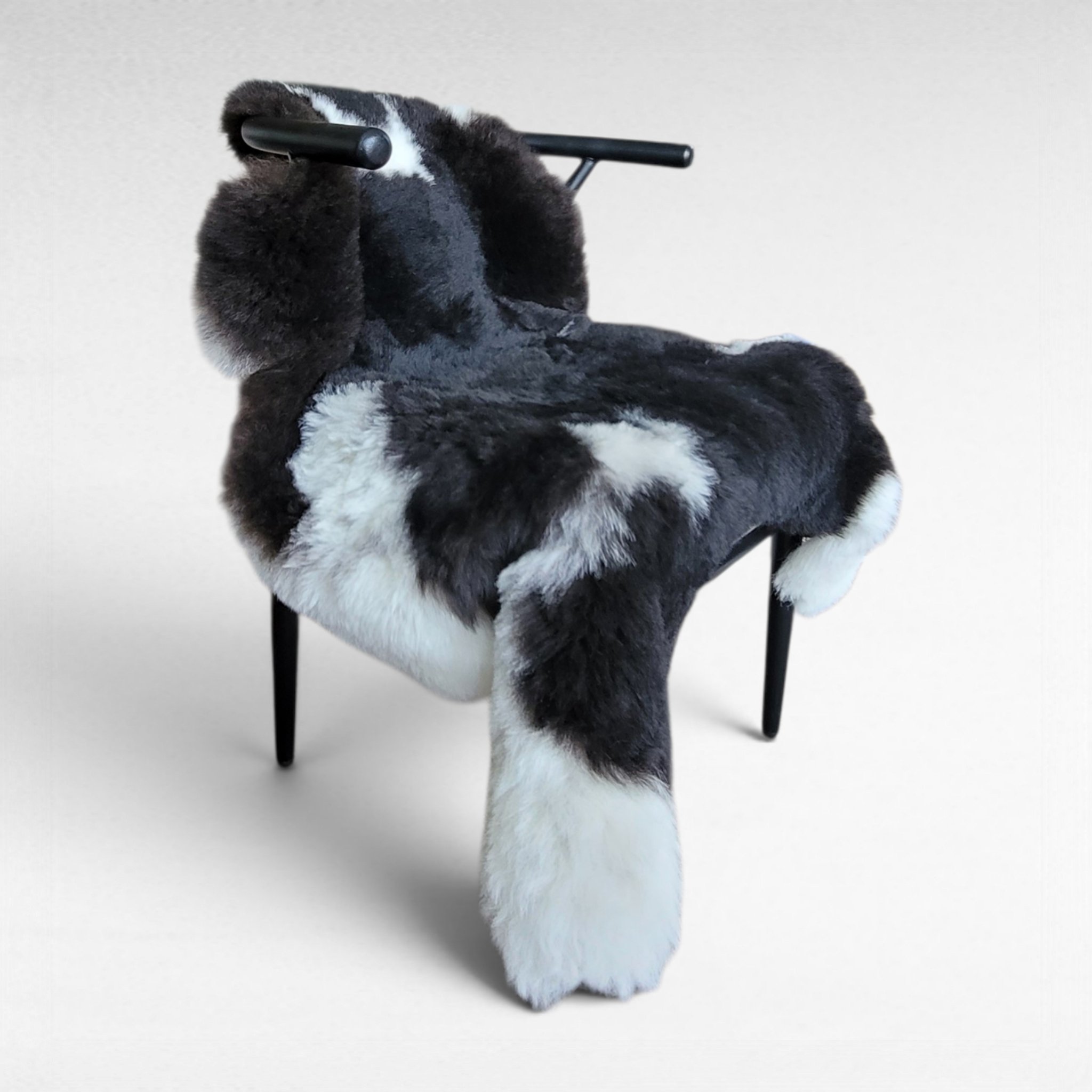 Short Wool X-Wide Icelandic Lambskin Rug Black + White (42" x 37") Short Wool X-Wide Icelandic Lambskin Rug Black + White (42" x 37")