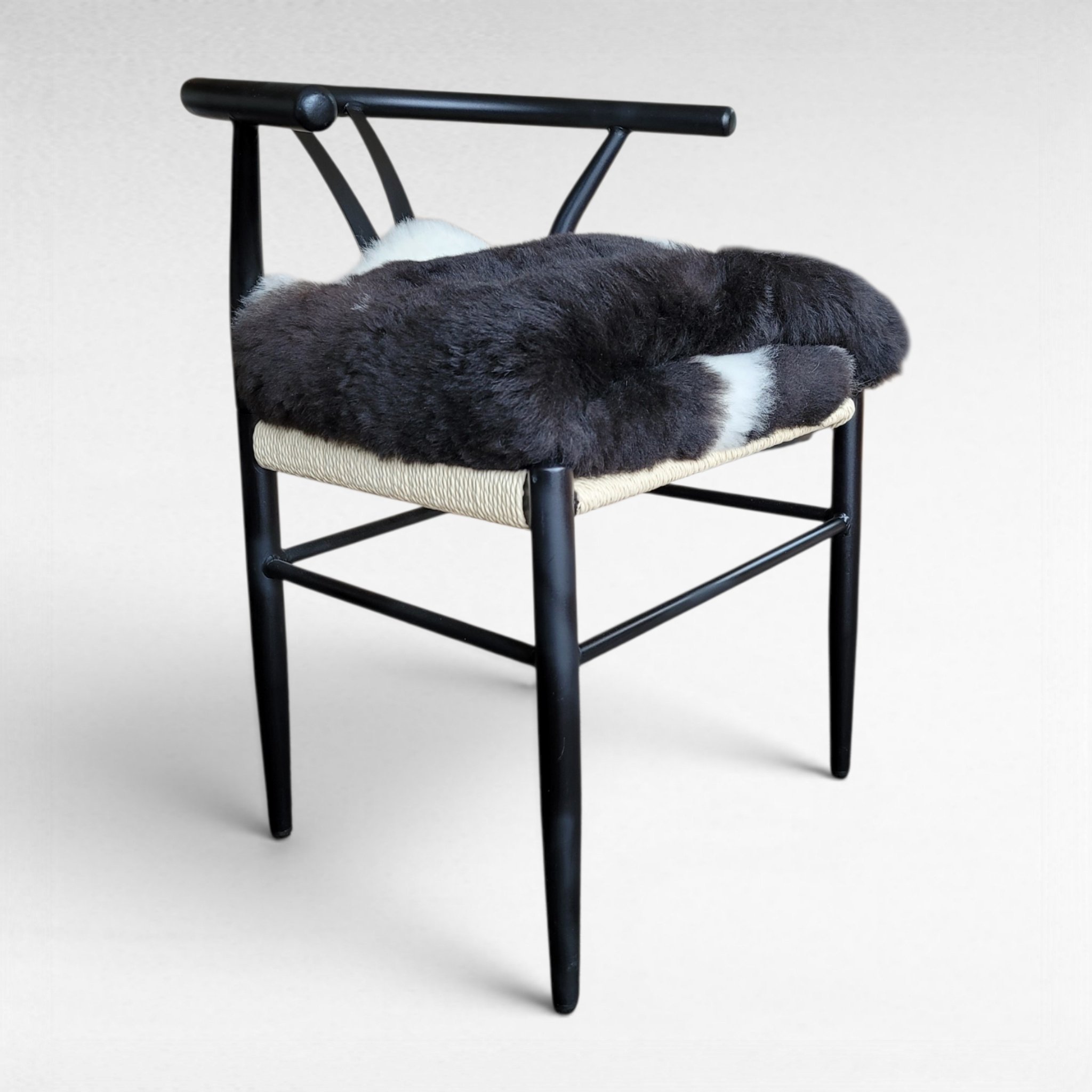 Short Wool X-Wide Icelandic Lambskin Rug Black + White (42" x 37") Short Wool X-Wide Icelandic Lambskin Rug Black + White (42" x 37") - Image 2