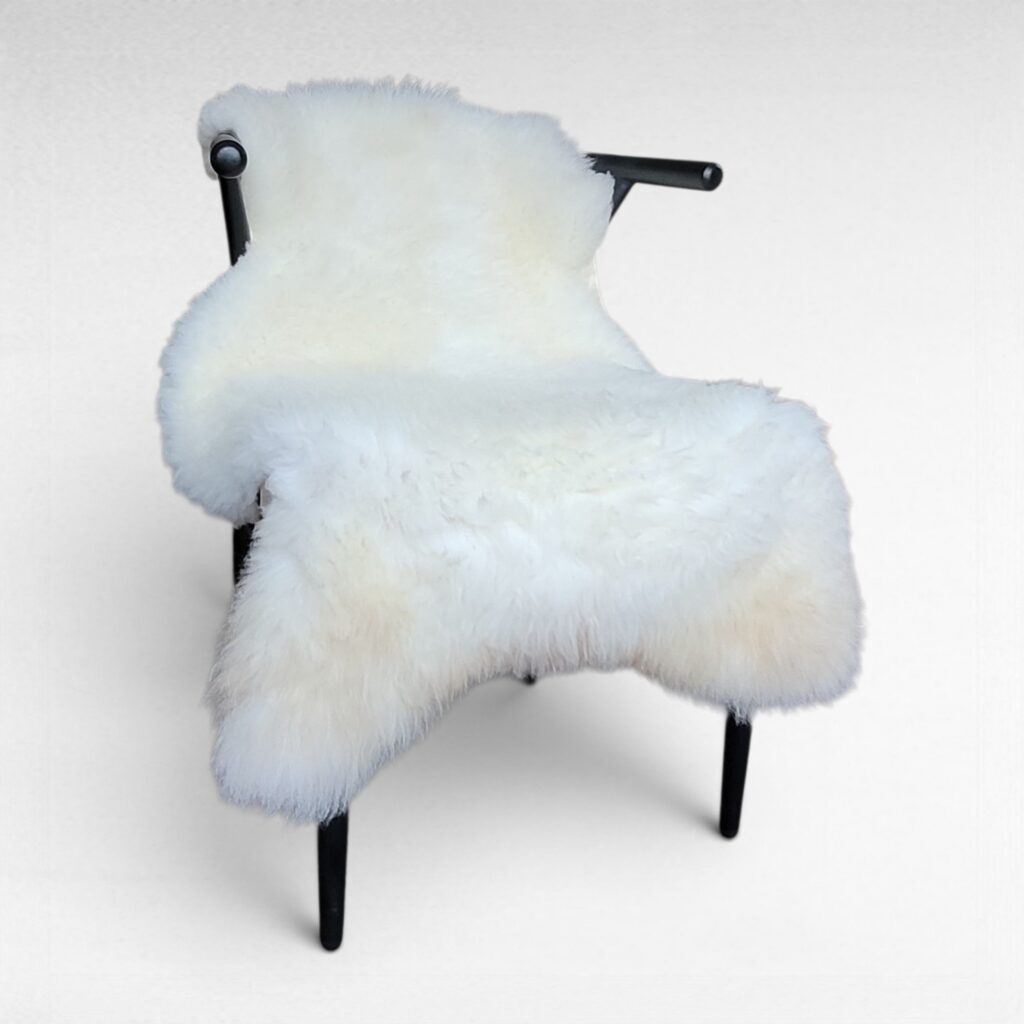 Soft Cozy Lambswool Pelt (45" x 30")