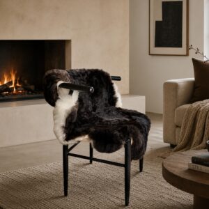 Black lambskin in chair