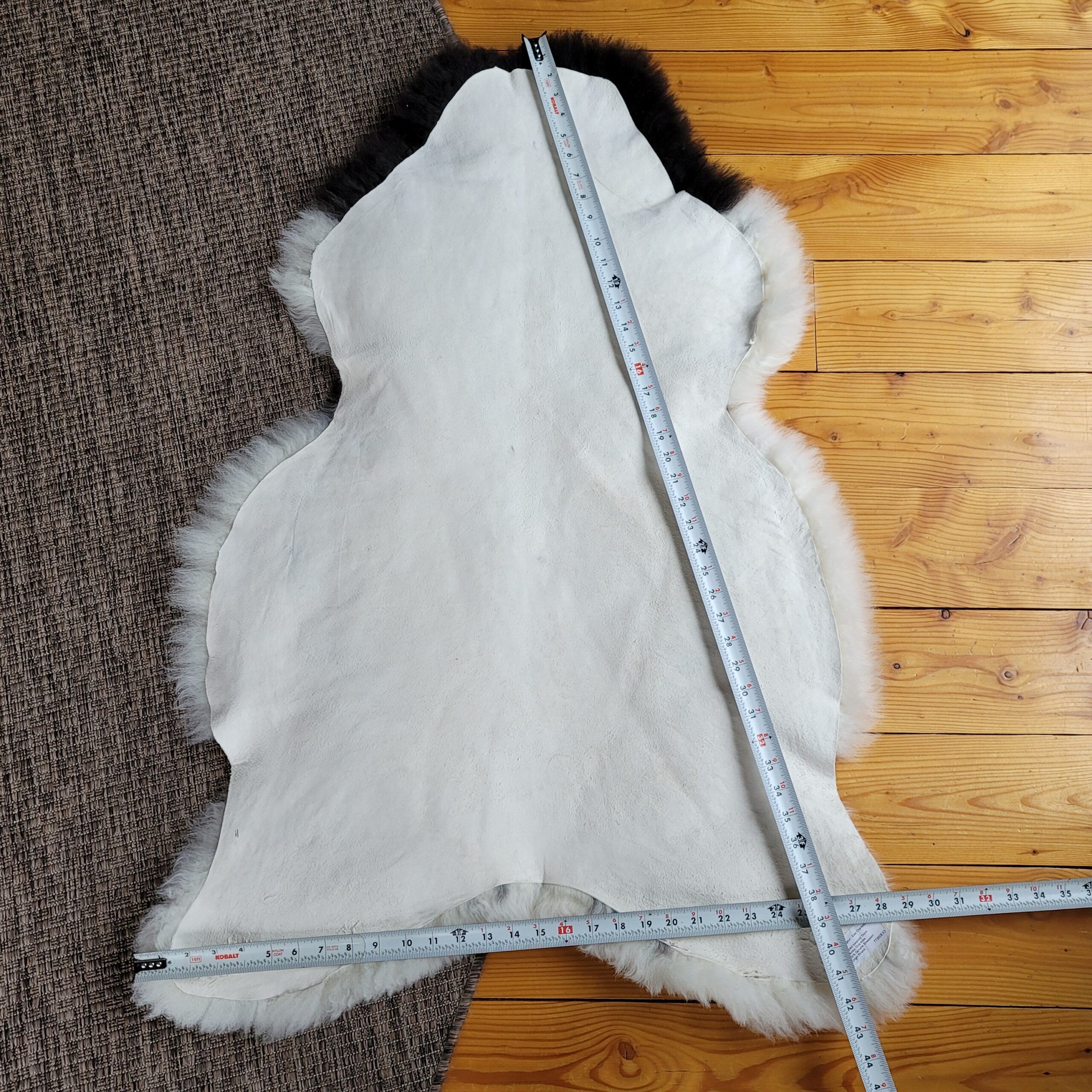 Soft Sheen Shorn Icelandic Lambskin Throw (43" x 29") - Image 5