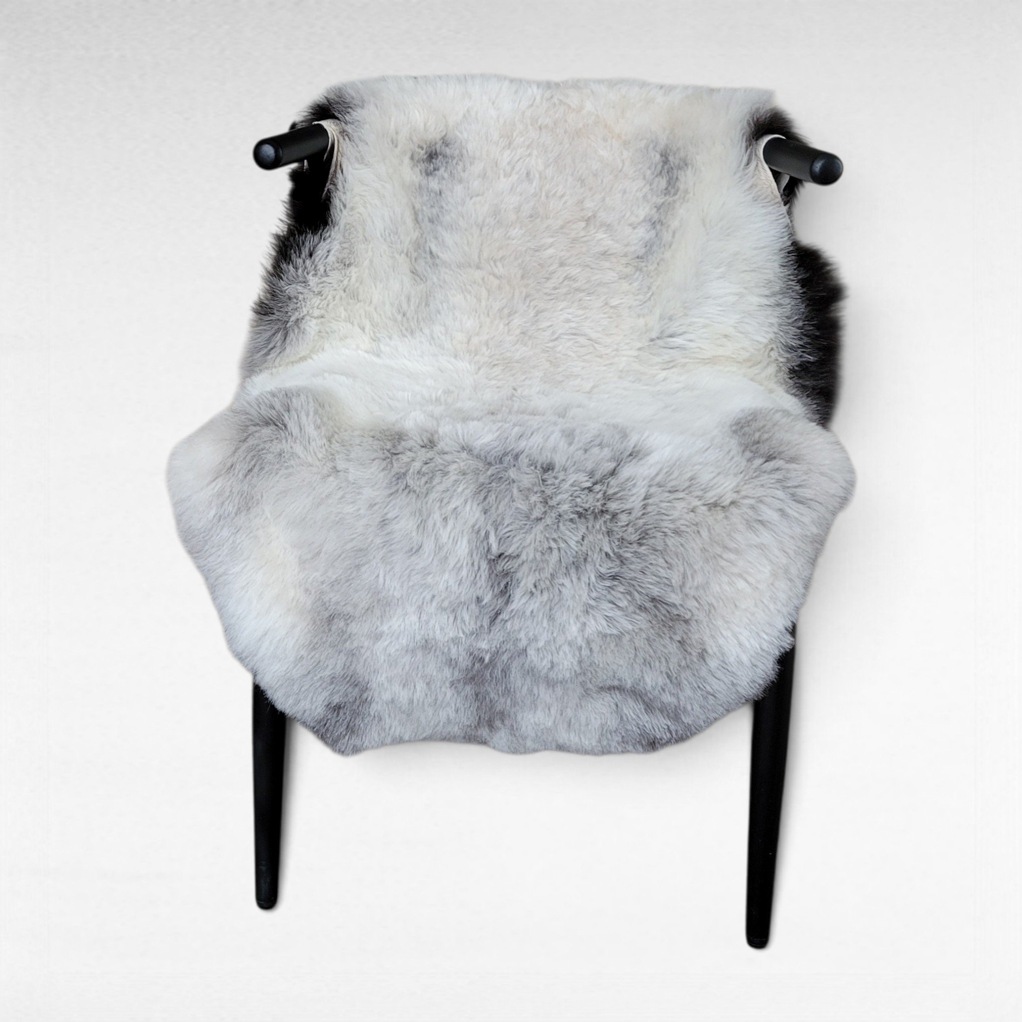 Natural Gray Icelandic Sheepskin Rug 44" x 30" - Image 2