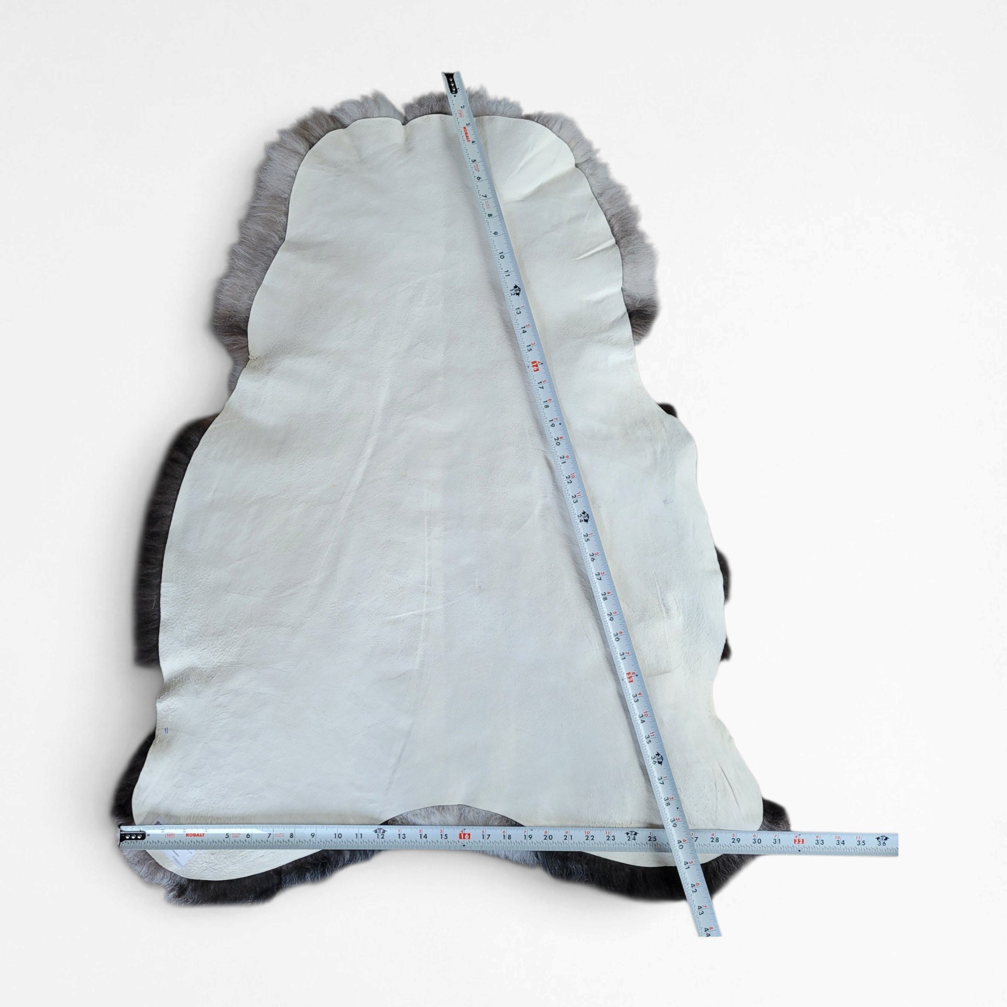 Natural Gray Icelandic Lambskin Rug 43" x 31" - Image 4