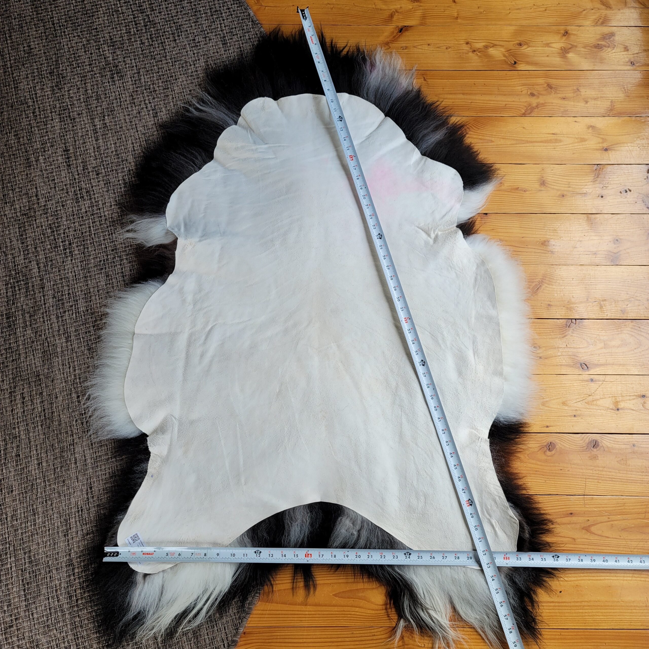 XXL Icelandic Sheepskin Brown + White Moorit 60" x 36" - Image 5