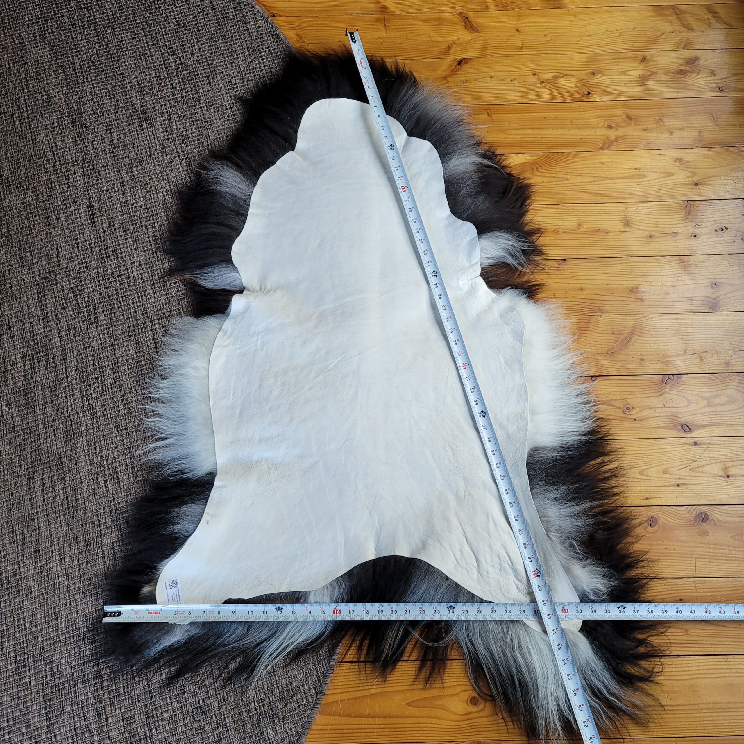 XXL Icelandic Sheepskin Tri-Color Moorit 58" x 37" - Image 5