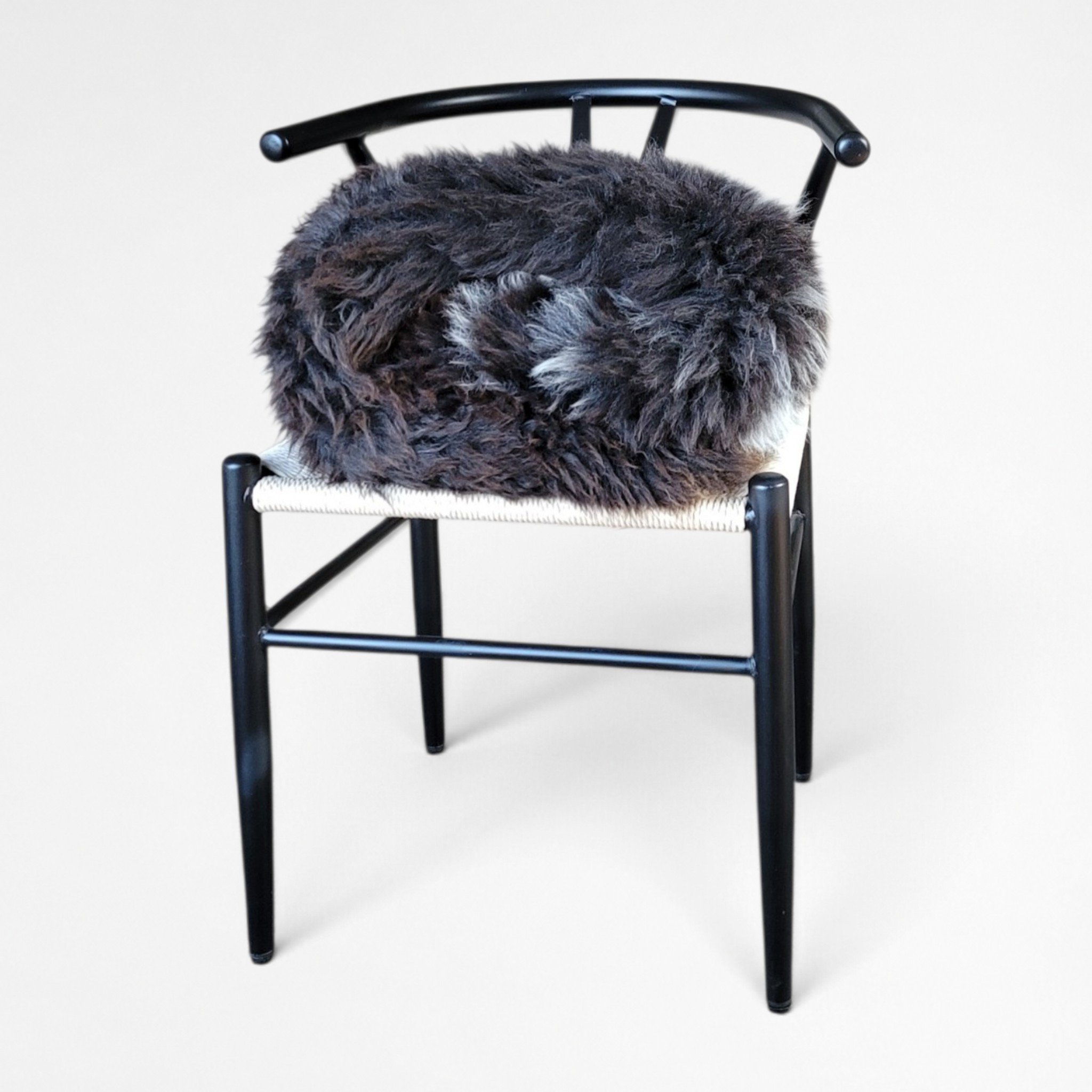 Rare Breed British Sheepskin Rug – Dense Brown & Gray Wool with White Flecks 47" x 34" - Image 2