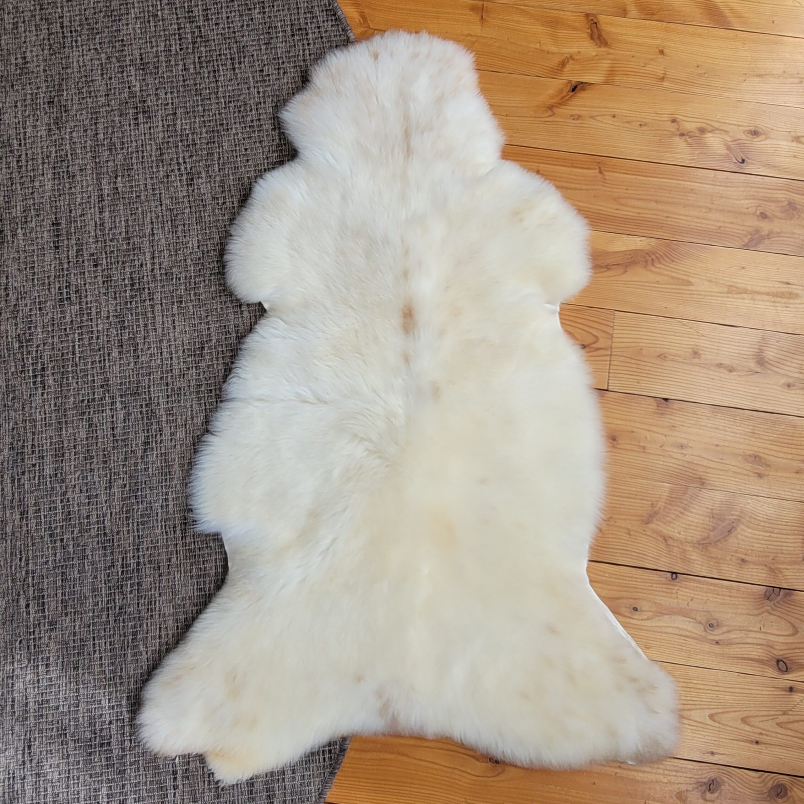 Rare Breed Portland Sheepskin Throw – Light Cream with Tan Spots 48" x 30" - Image 3