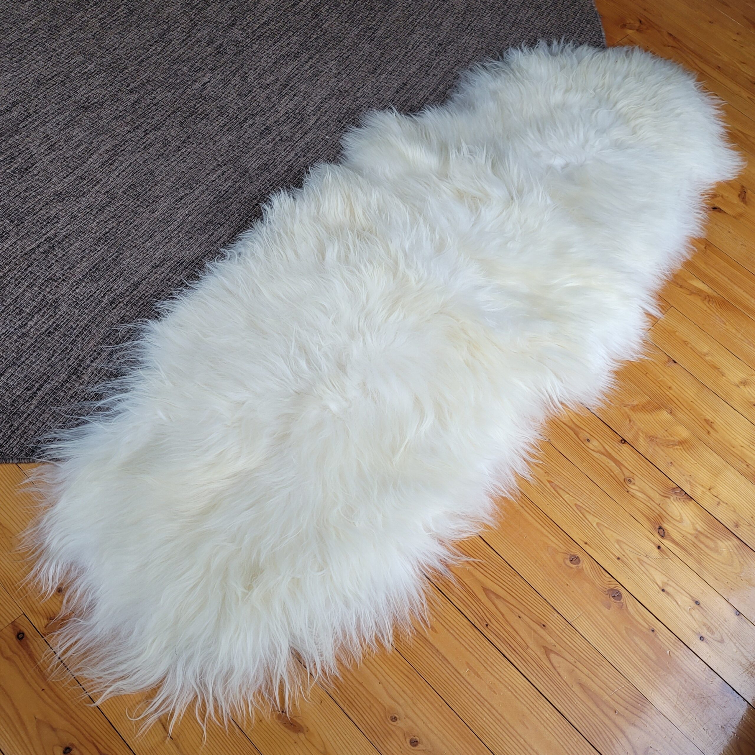 Long White Double Icelandic Sheepskin 84" x 34" - Image 2