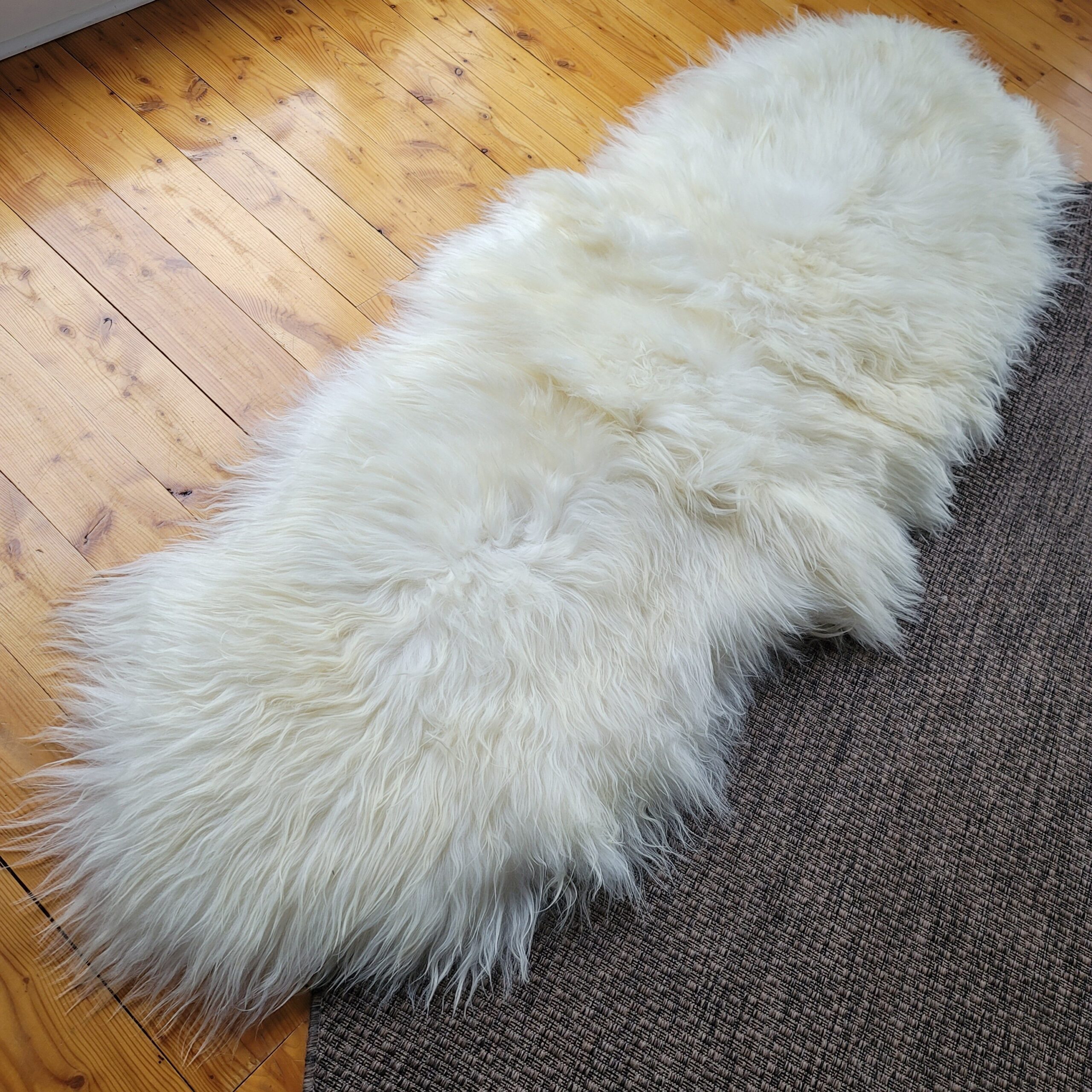 Long White Double Icelandic Sheepskin 84" x 34" - Image 3