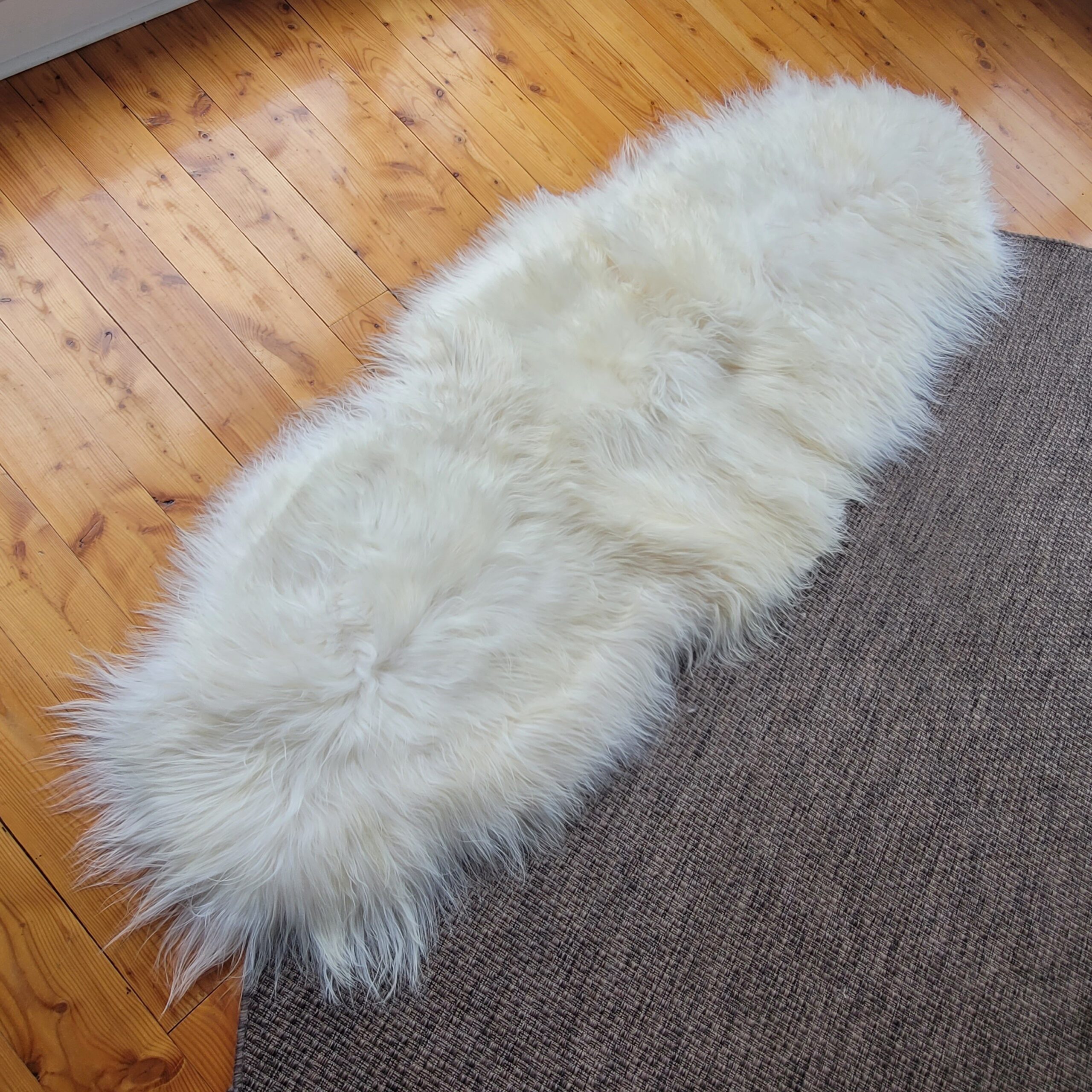 Long White Double Icelandic Sheepskin 88" x 35" 4 - 5" wool - Image 2