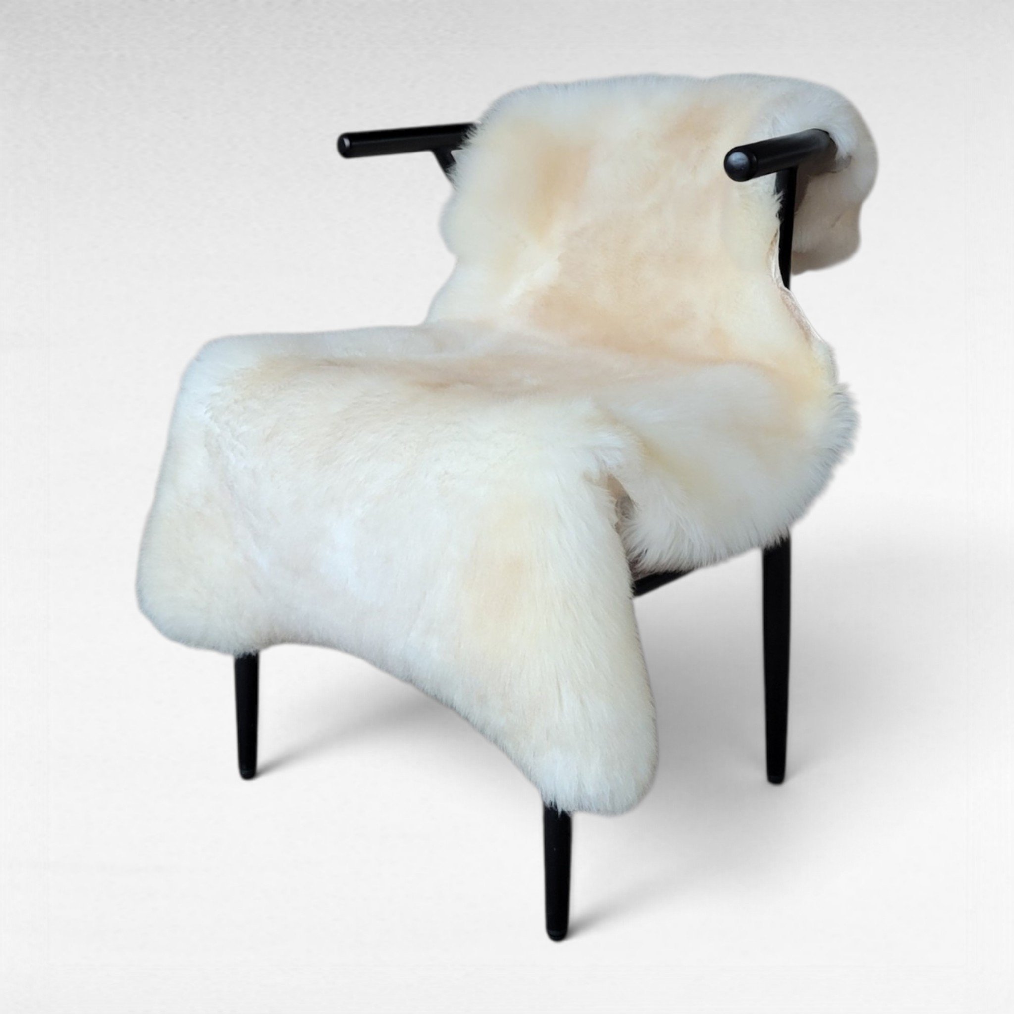 Cream & Light Tan Portland Sheepskin Rug 48″ x 31″