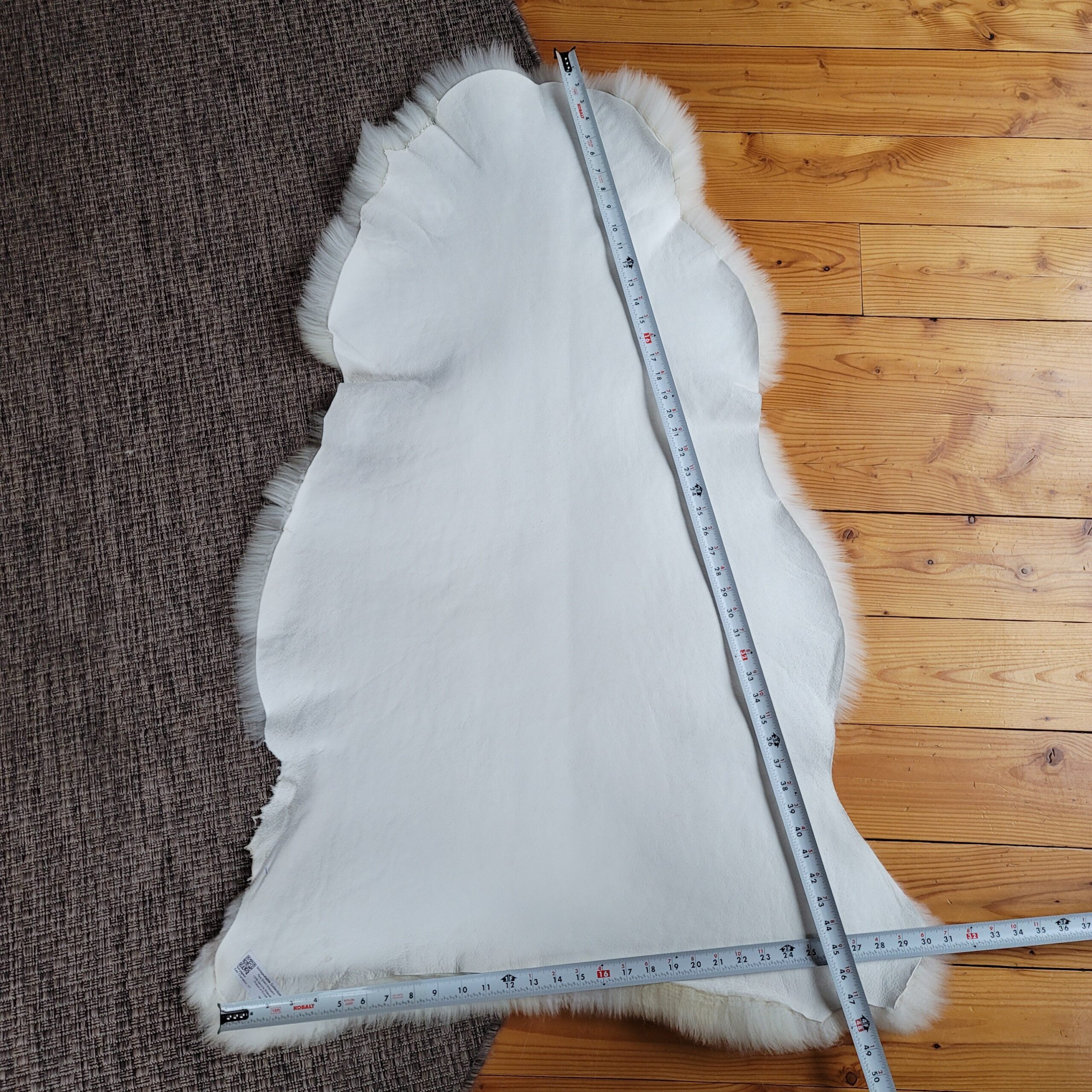 Cream & Light Tan Portland Sheepskin Rug 48″ x 31″ - Image 5
