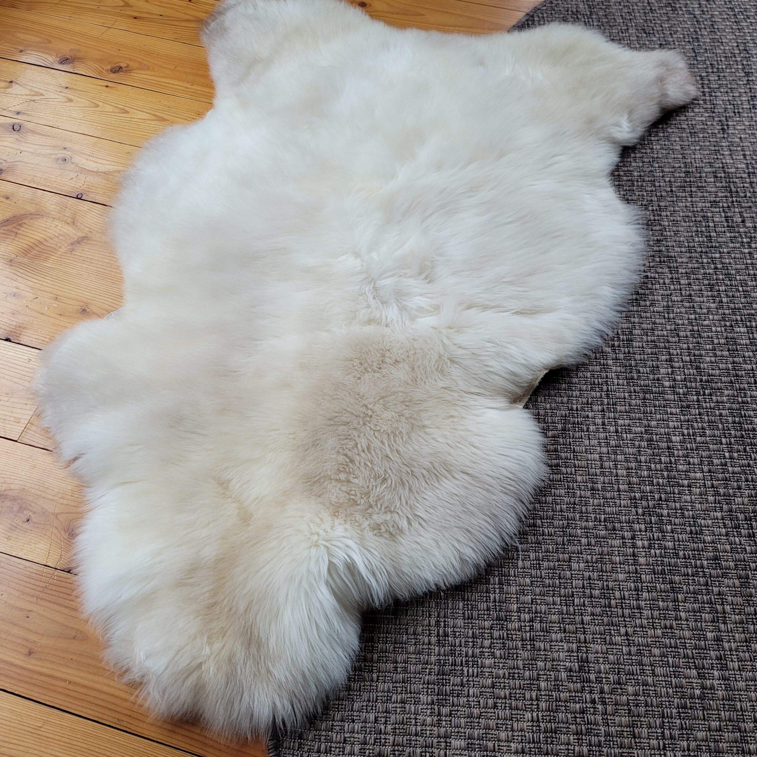 Creamy Tan Portland Sheepskin Throw 49″ x 33″ - Image 3