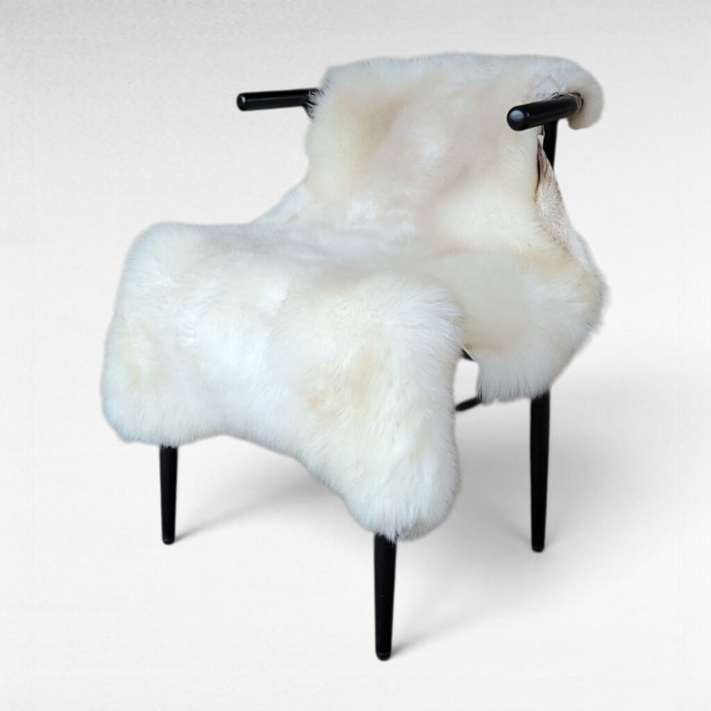 Ivory & Pale Oatmeal Portland Sheepskin Throw 45″ x 33″