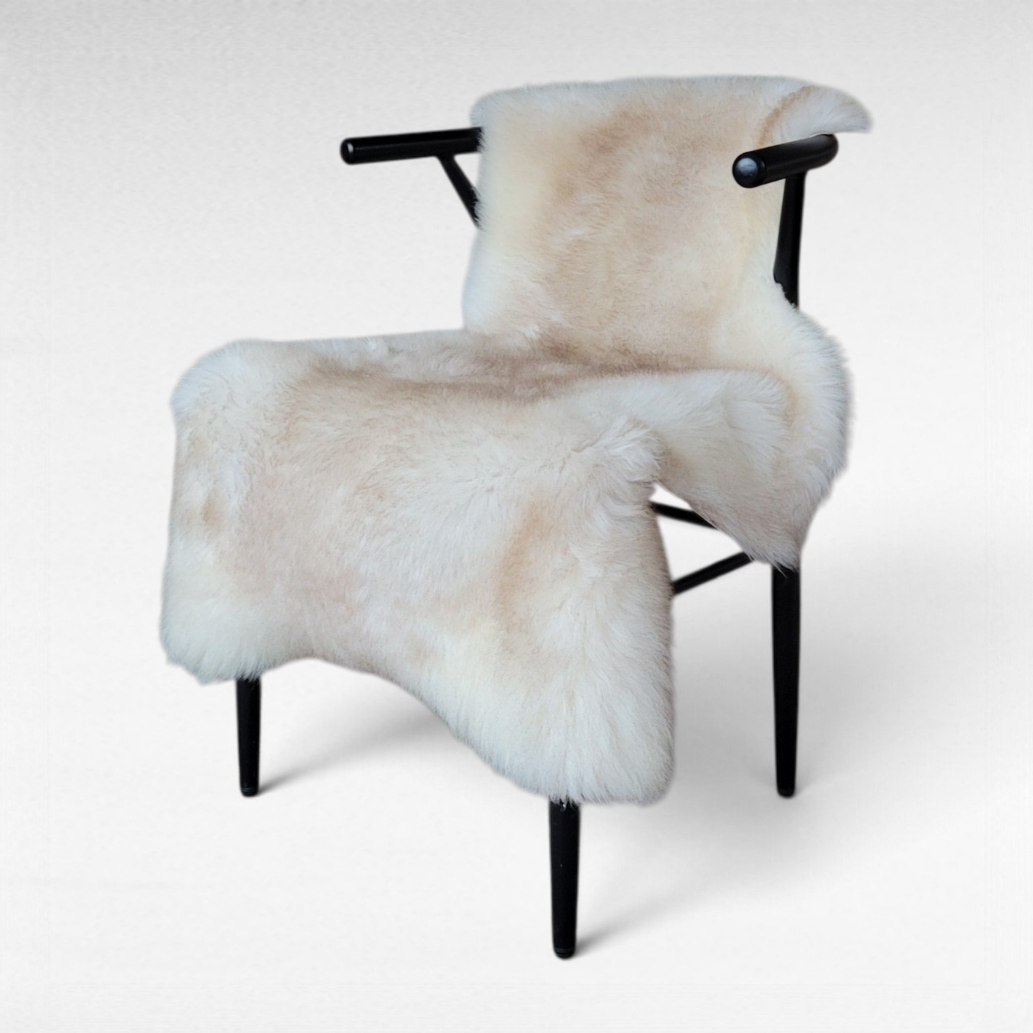 Ivory & Warm Greige Portland Sheepskin Rug 48″ x 30″
