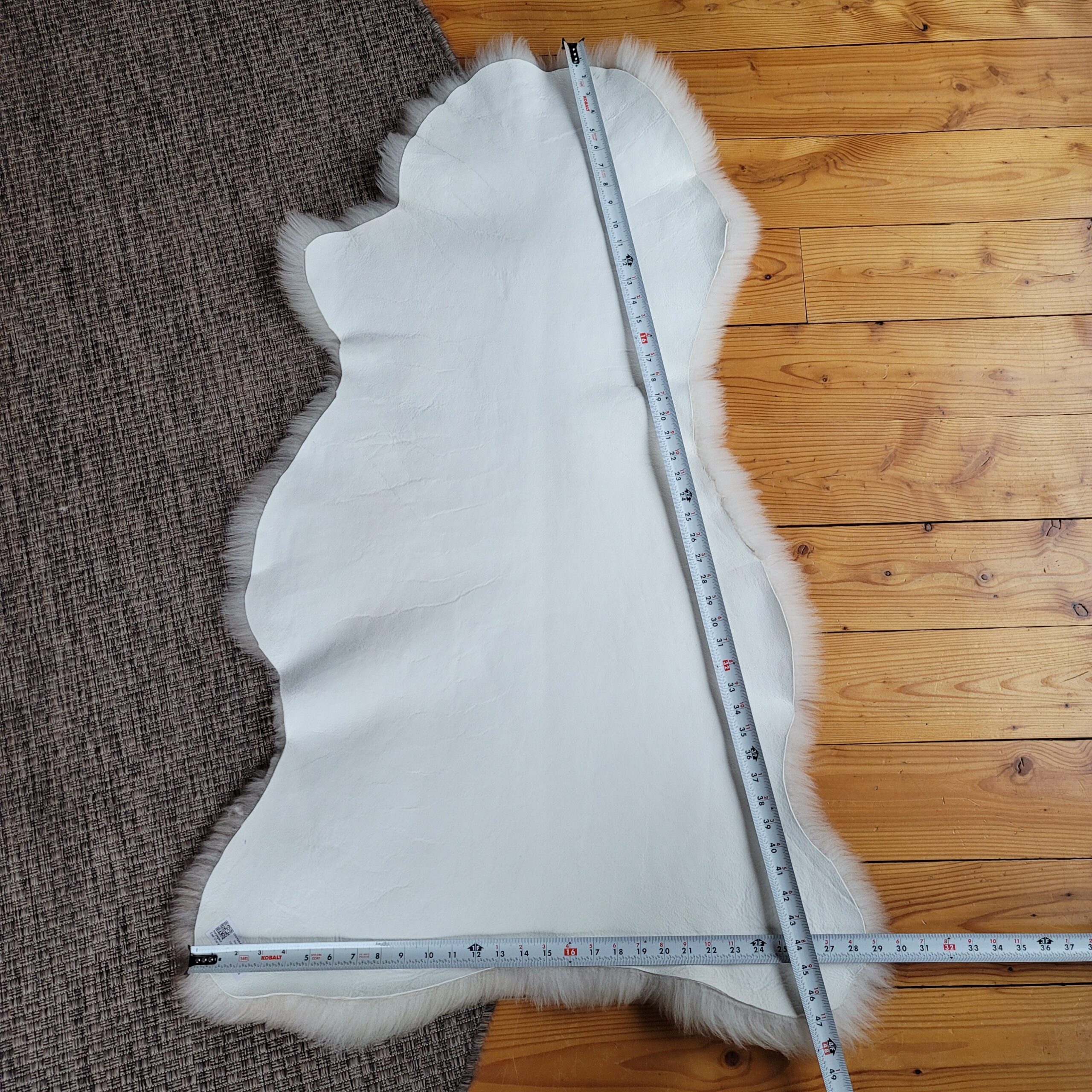 Ivory & Warm Greige Portland Sheepskin Rug 48″ x 30″ - Image 5