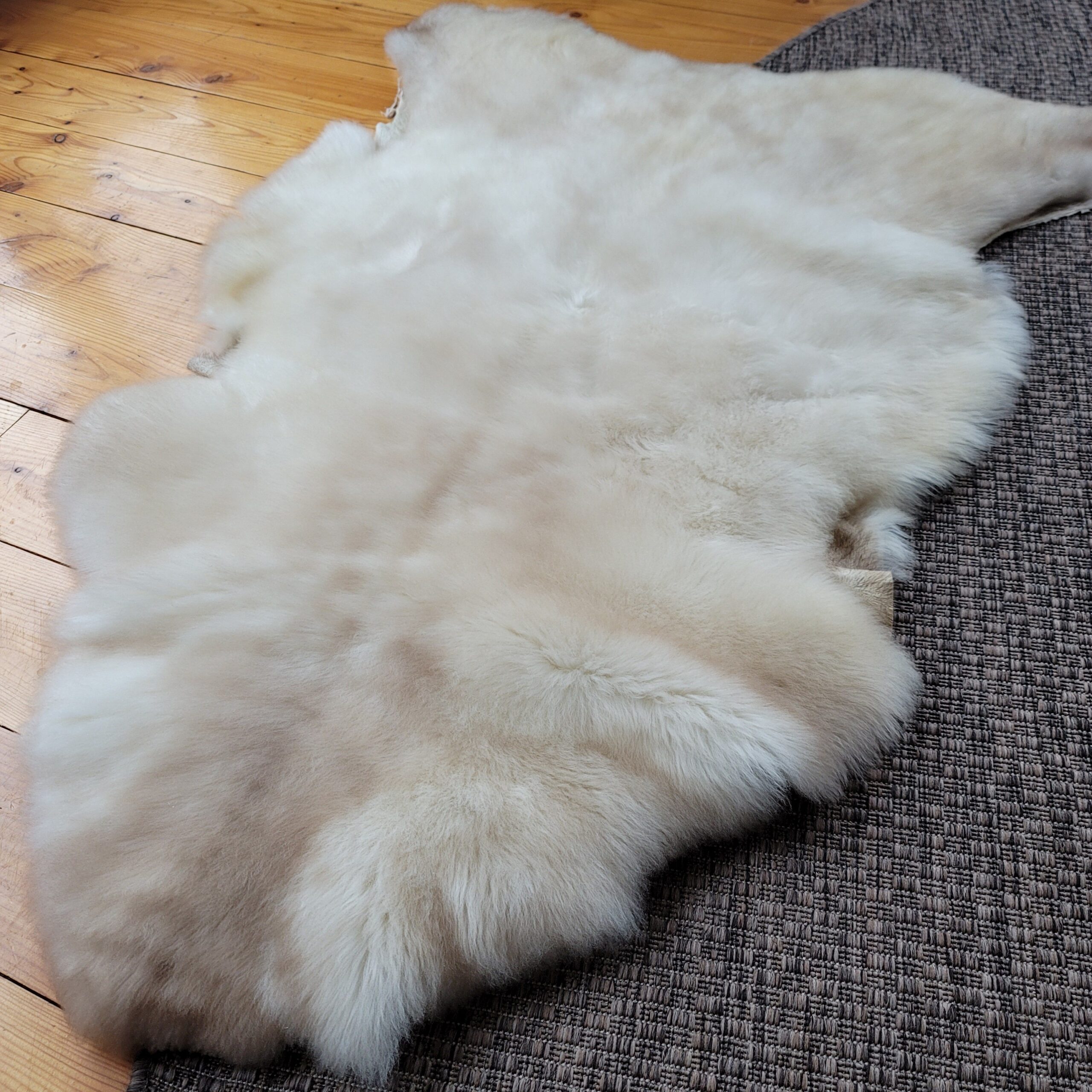 Ivory & Oatmeal Taupe Portland Sheepskin Rug 48″ x 34″ - Image 3