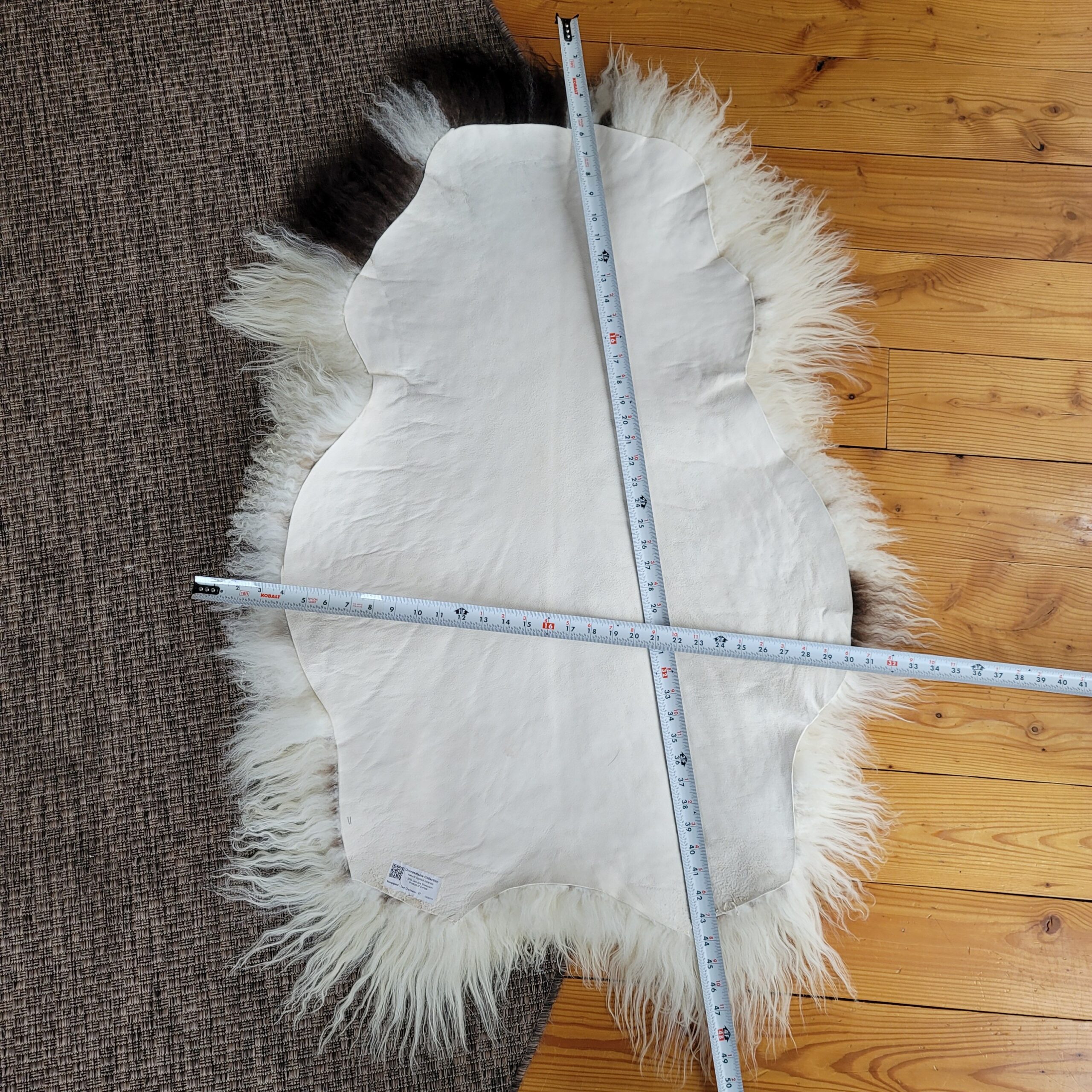 Ecru & Brown Spotted Curly Icelandic Sheepskin Rug 49″ × 34″ - Image 5