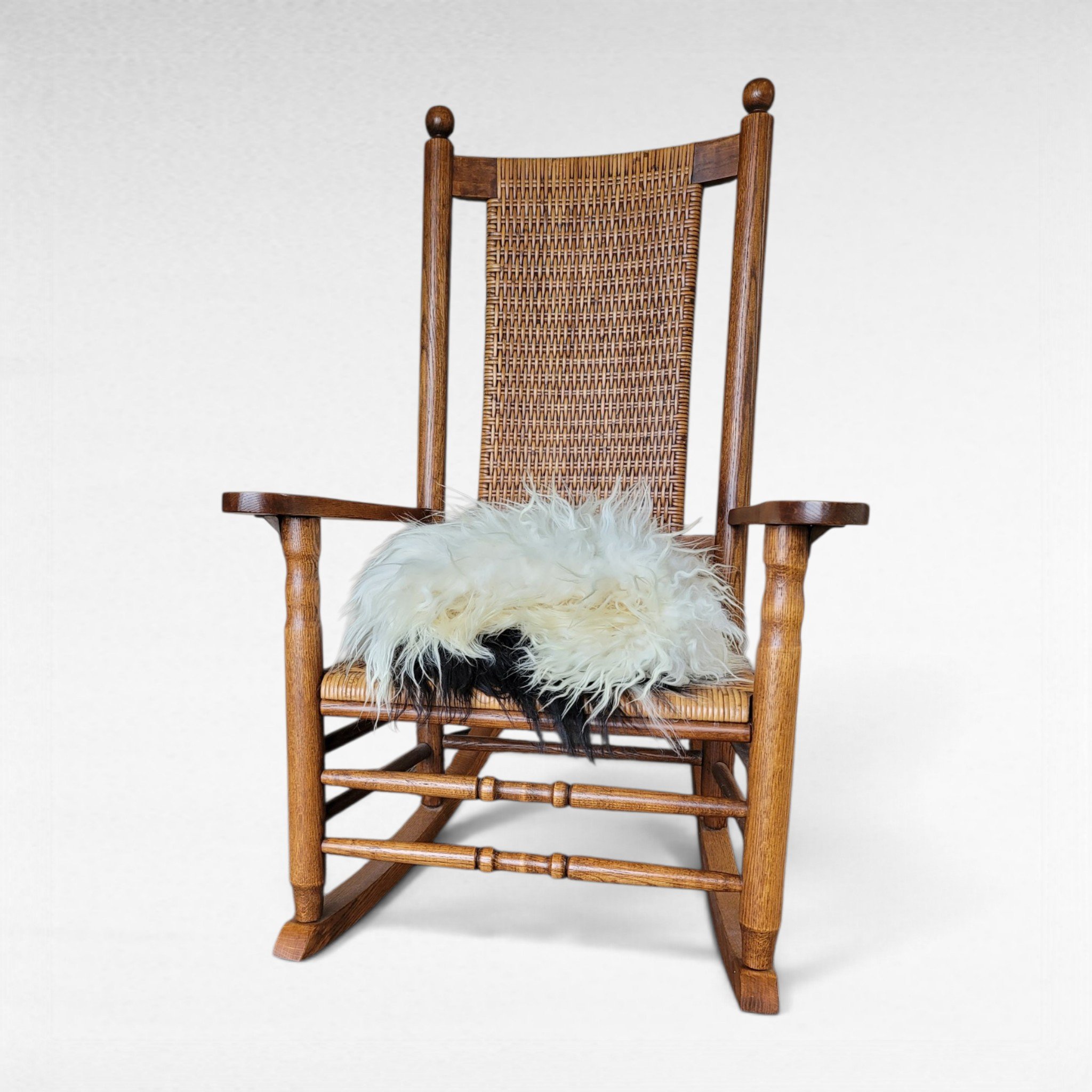 Ecru Icelandic Sheepskin with Black Spot 47″ × 33″ - Image 3
