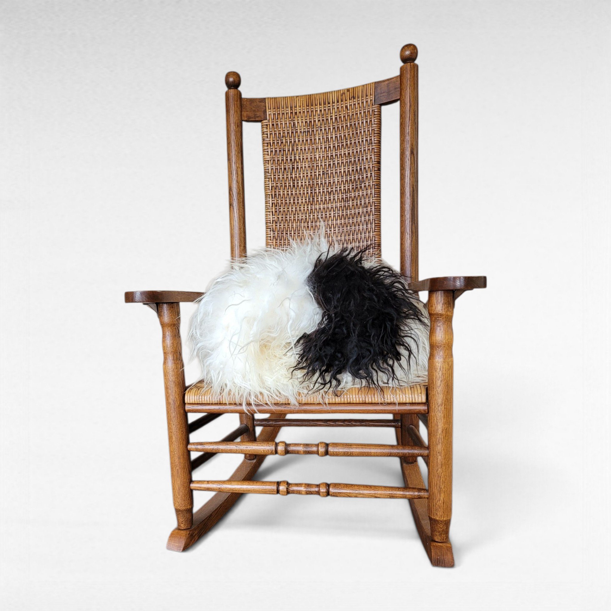 Lofty Ecru Spotted Icelandic Sheepskin Rug 48″ × 32″ - Image 3
