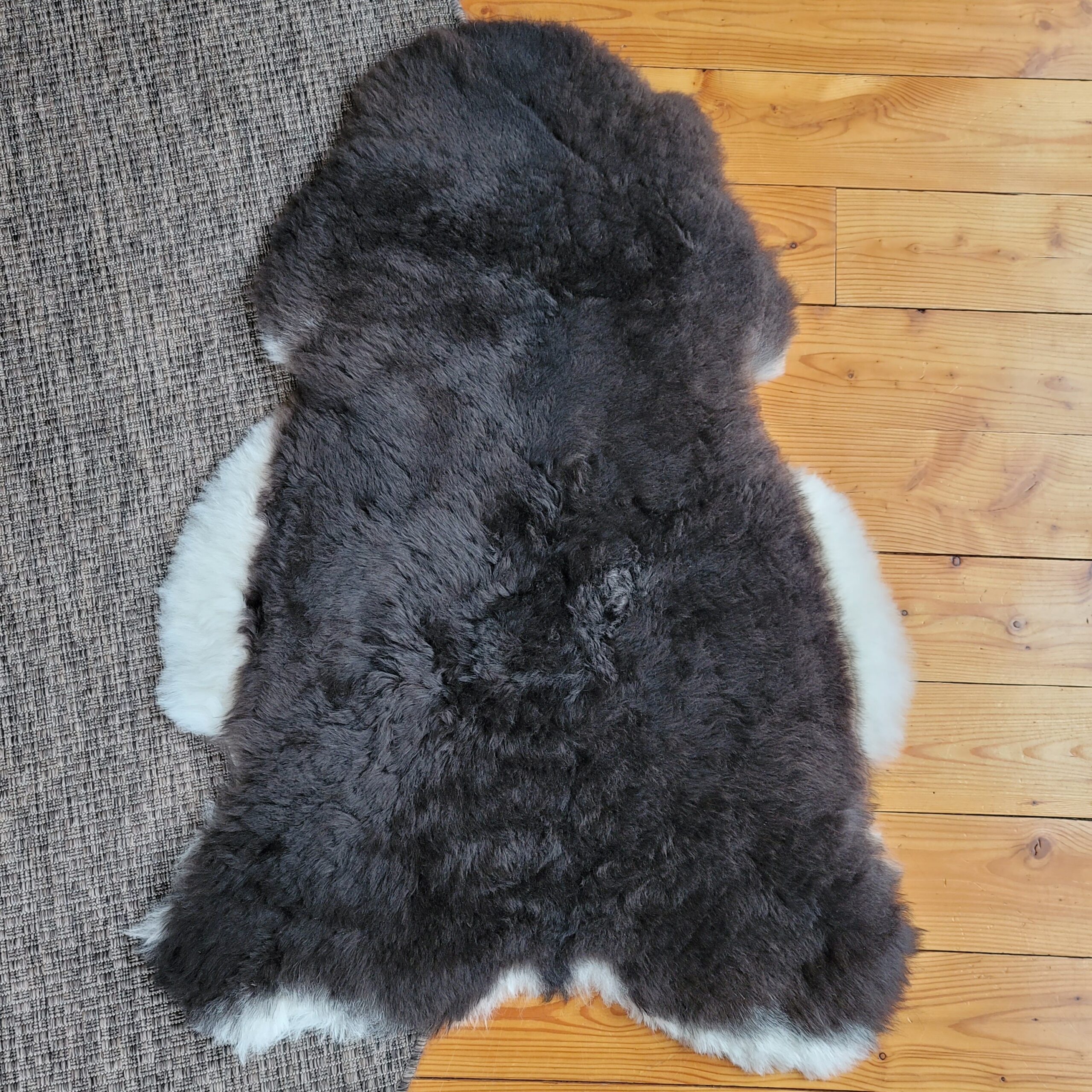 Supple Black-Brown Icelandic Lambskin Throw 41″ × 29″ - Image 4
