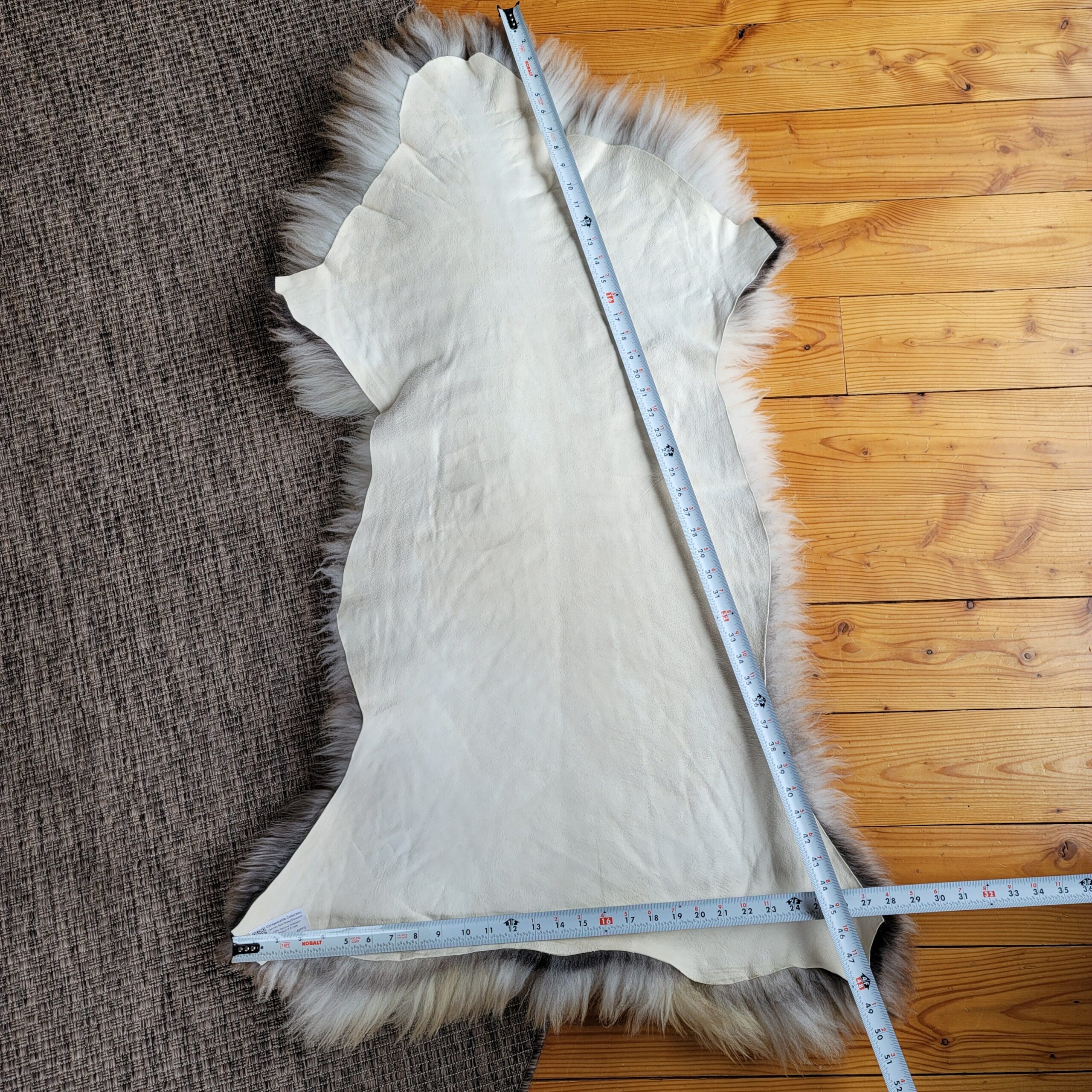 Rare German Sheepskin – Exceptionally Plush, Silky Wool – 50" × 29" - Image 6