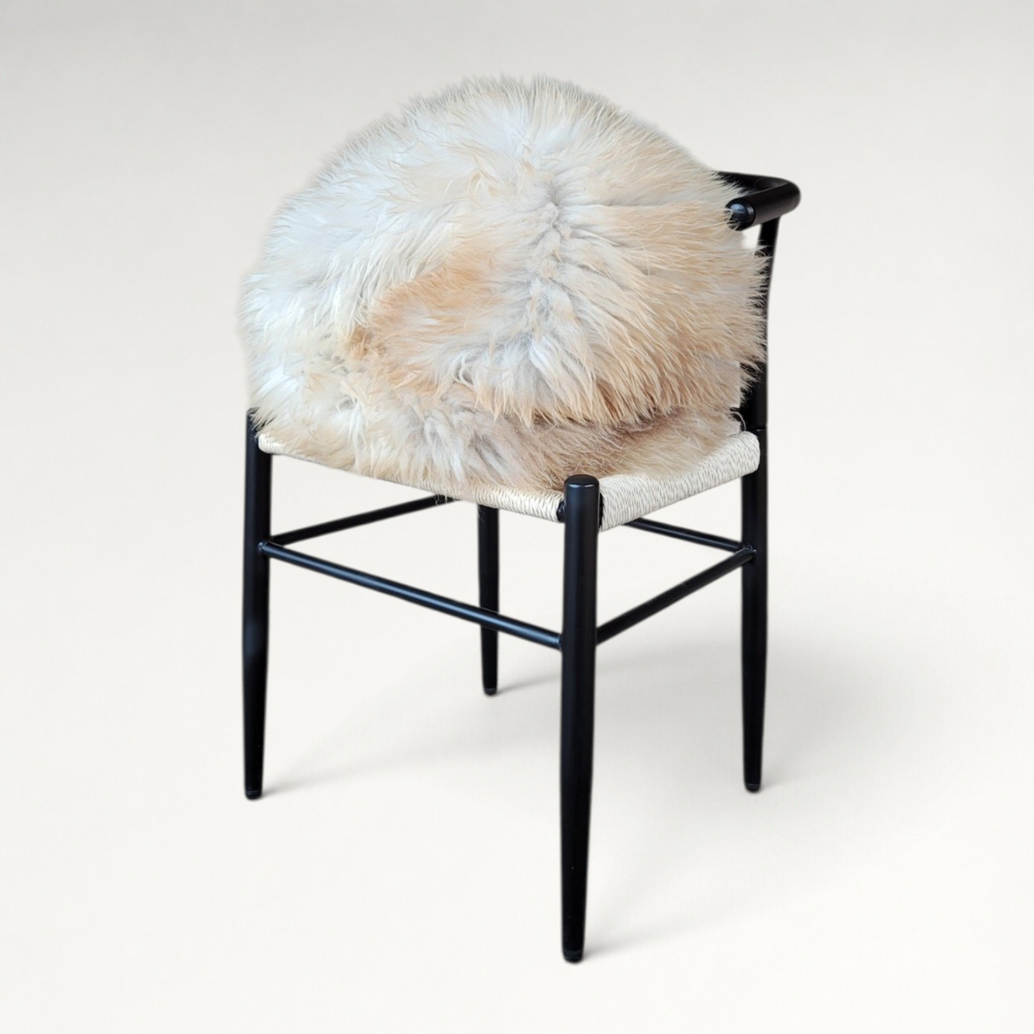 Rare German Sheepskin – Exceptionally Plush, Silky Wool – 50" × 29" - Image 5