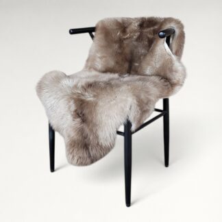 Rare German Sheepskin – Natural Mushroom & Silky Wool – 44" × 30"